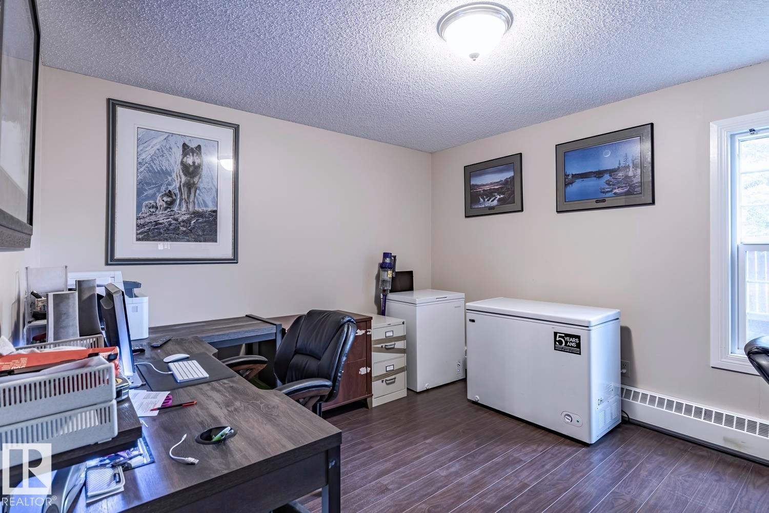 516 3 Perron Street, St. Albert, AB - Indoor Photo Showing Office