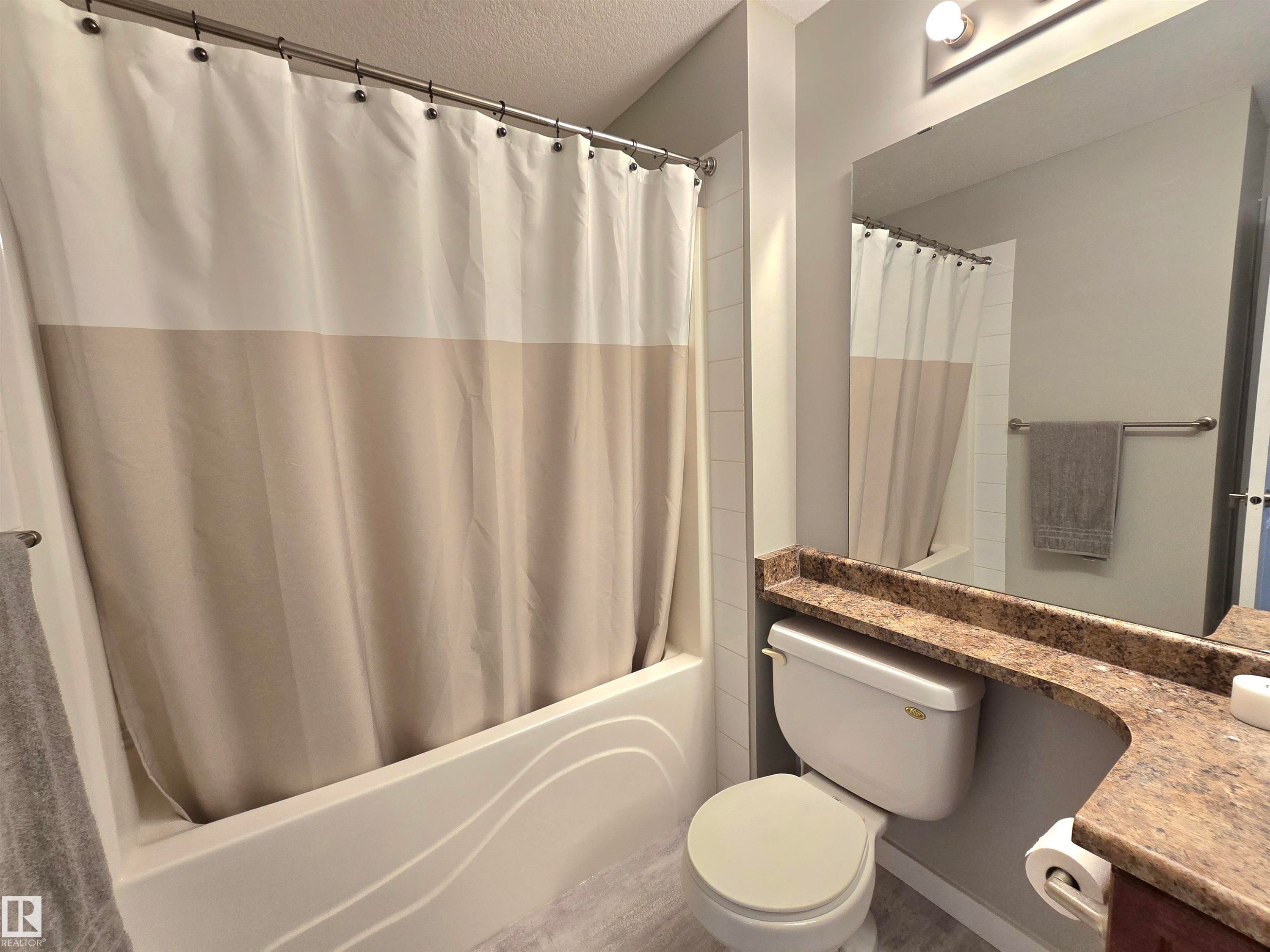 204 240 Spruce Ridge Road, Spruce Grove, AB - Indoor Photo Showing Bathroom