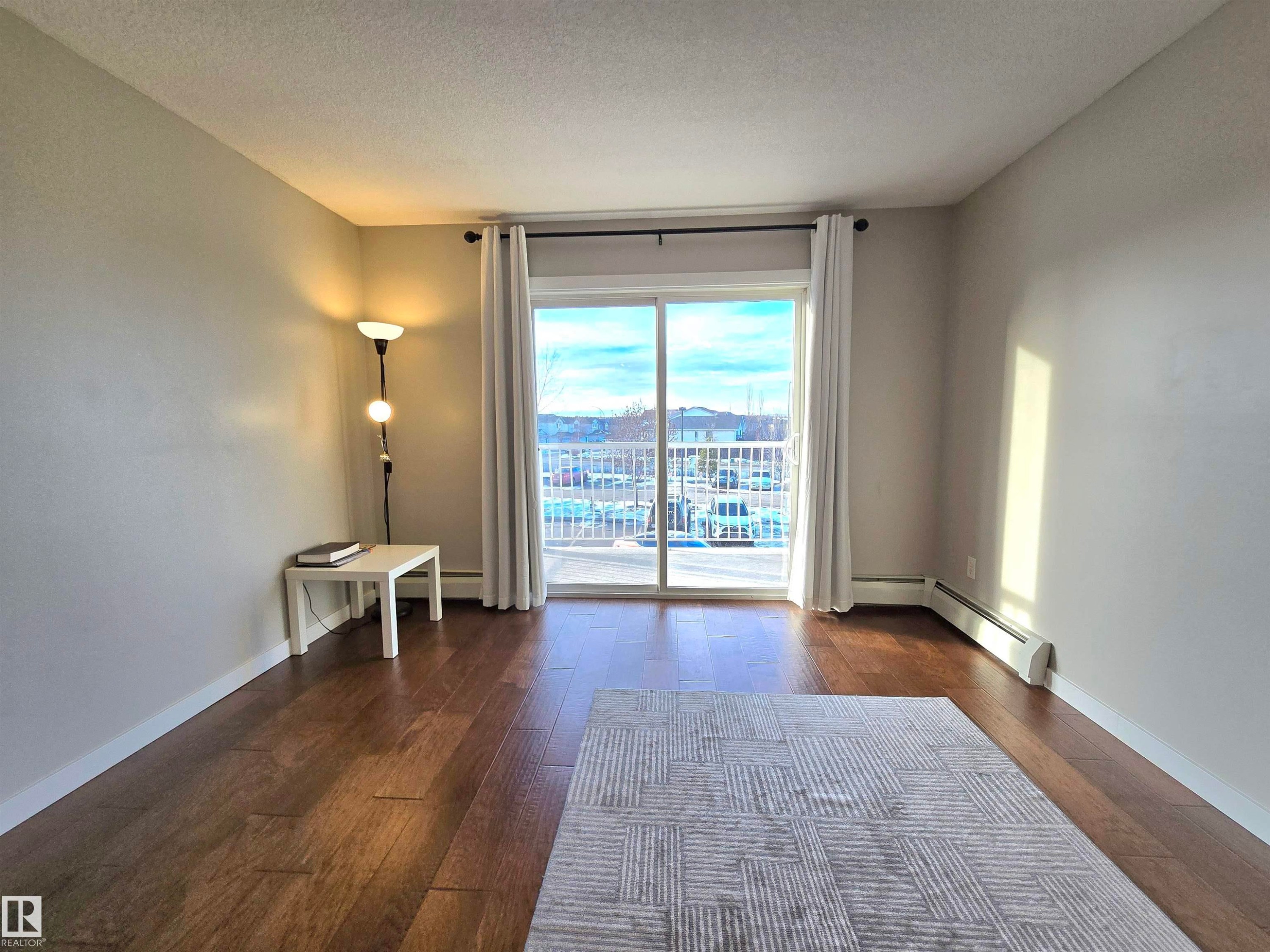 204 240 Spruce Ridge Road, Spruce Grove, AB - Indoor Photo Showing Other Room