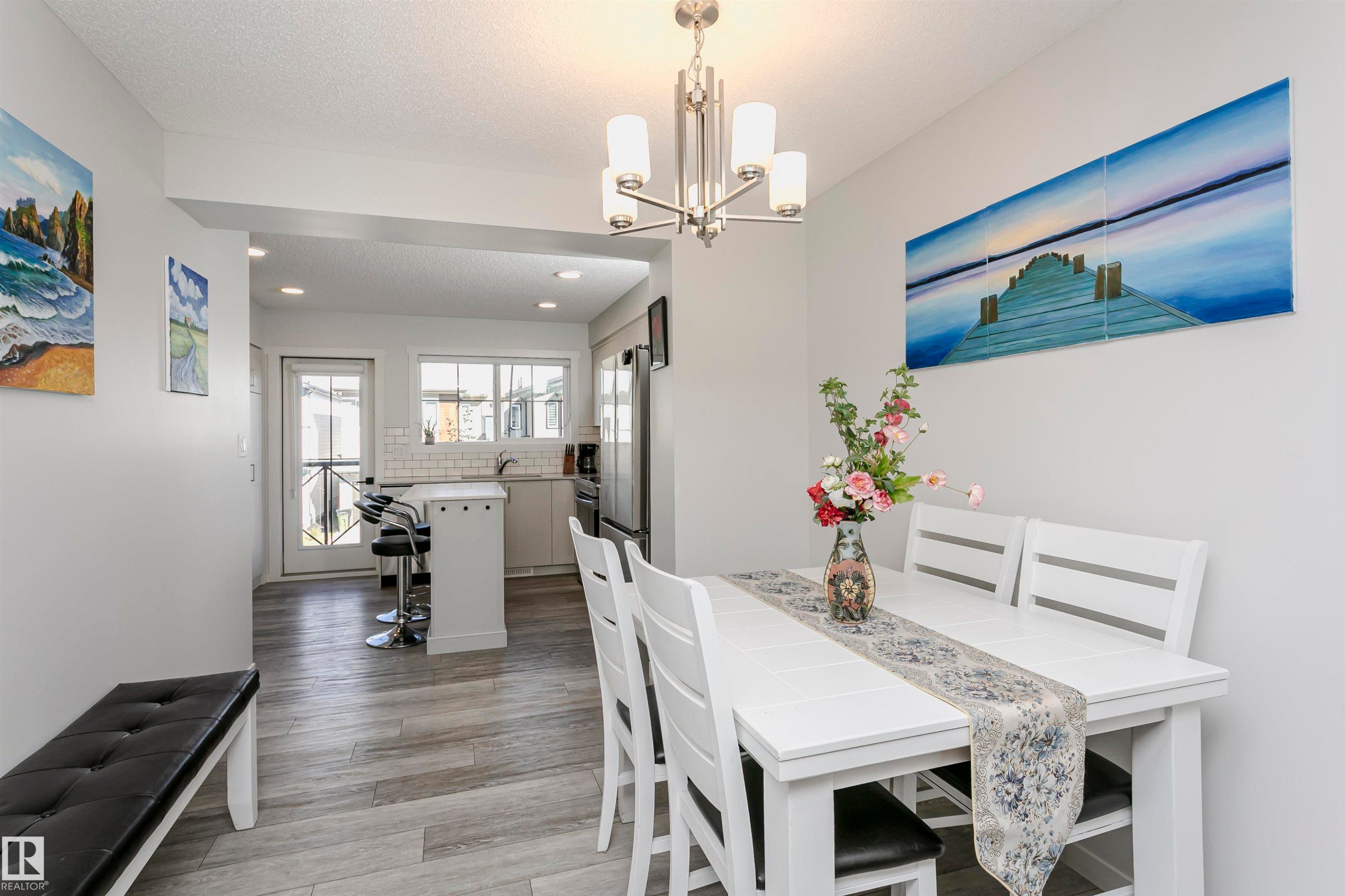 19627 28 Avenue, Edmonton, AB - Indoor Photo Showing Dining Room