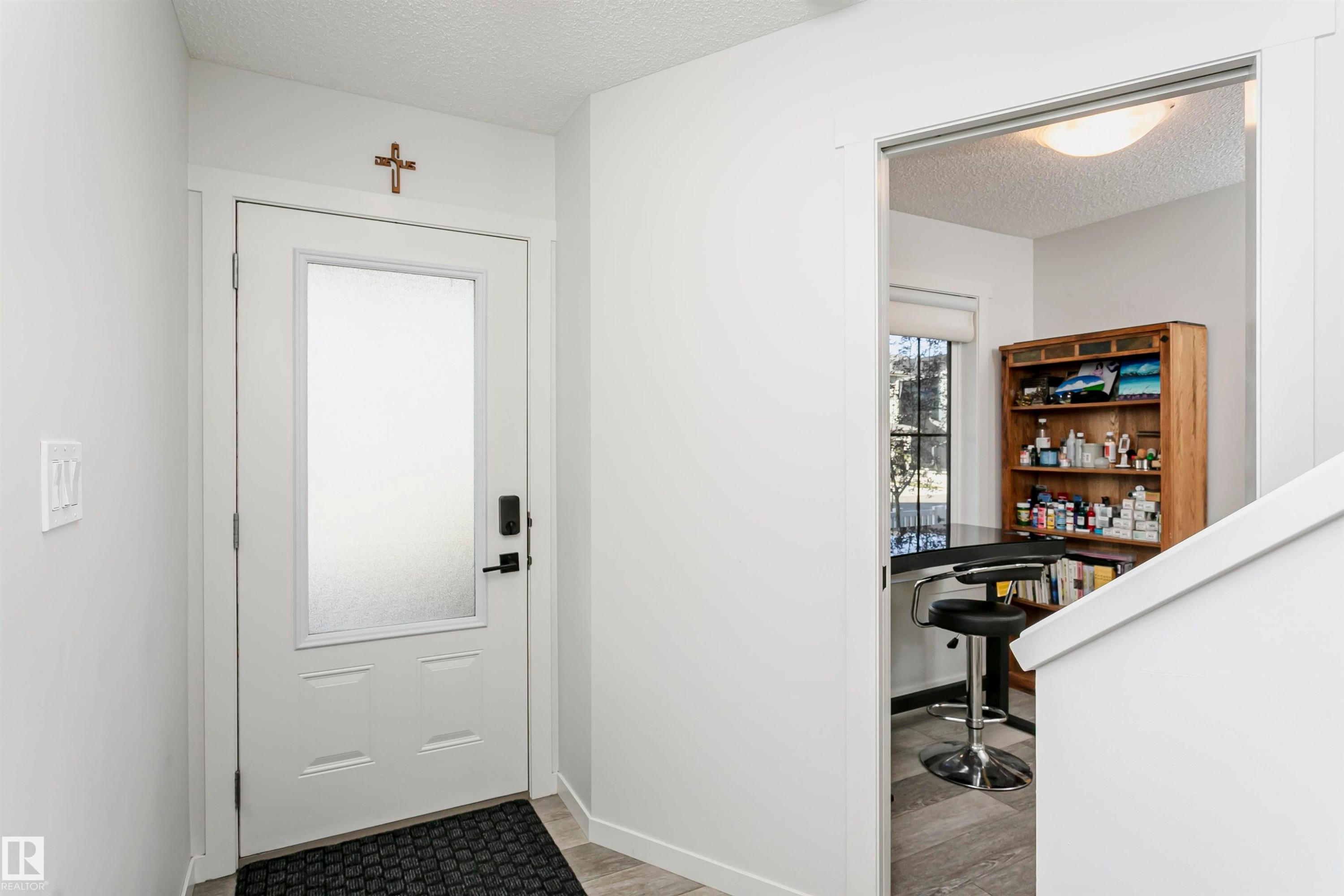 19627 28 Avenue, Edmonton, AB - Indoor Photo Showing Other Room