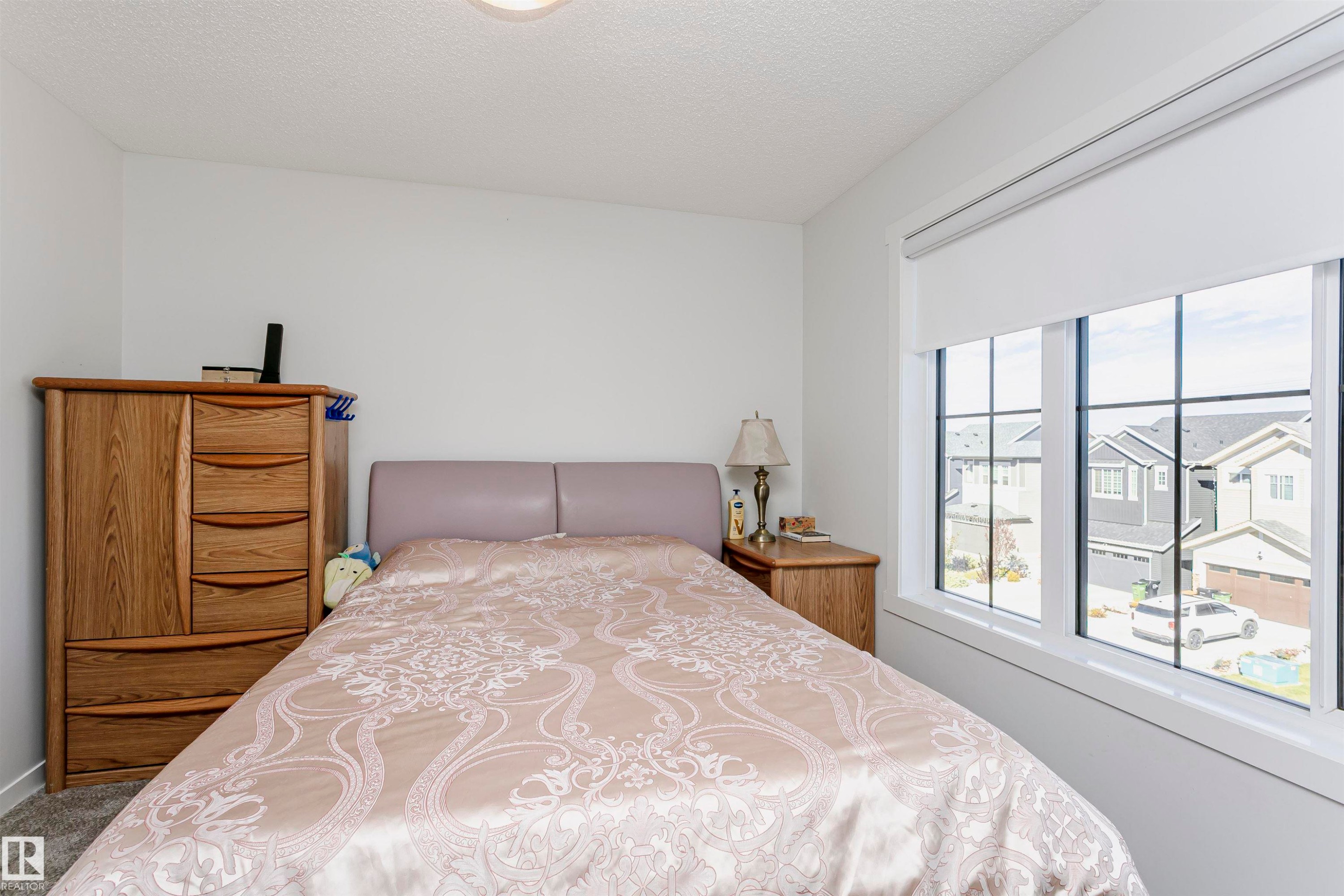 19627 28 Avenue, Edmonton, AB - Indoor Photo Showing Bedroom