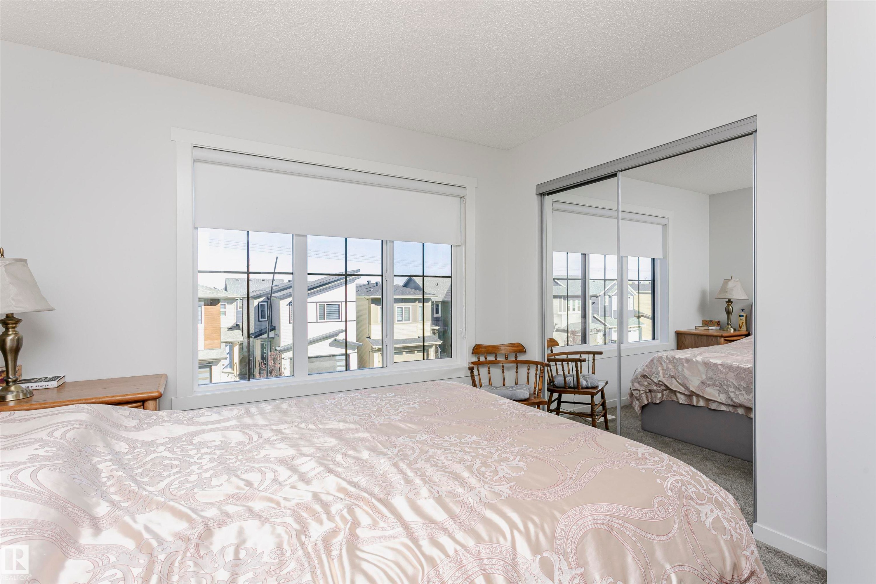 19627 28 Avenue, Edmonton, AB - Indoor Photo Showing Bedroom