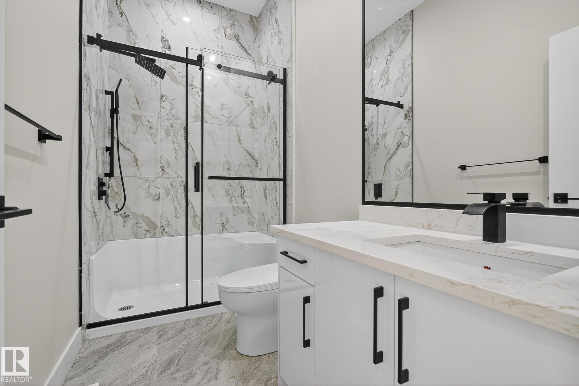 181 Edgewater Circle, Leduc, AB - Indoor Photo Showing Bathroom