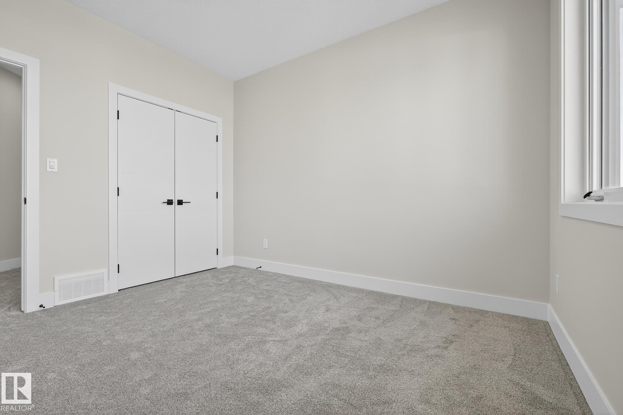 181 Edgewater Circle, Leduc, AB - Indoor Photo Showing Other Room