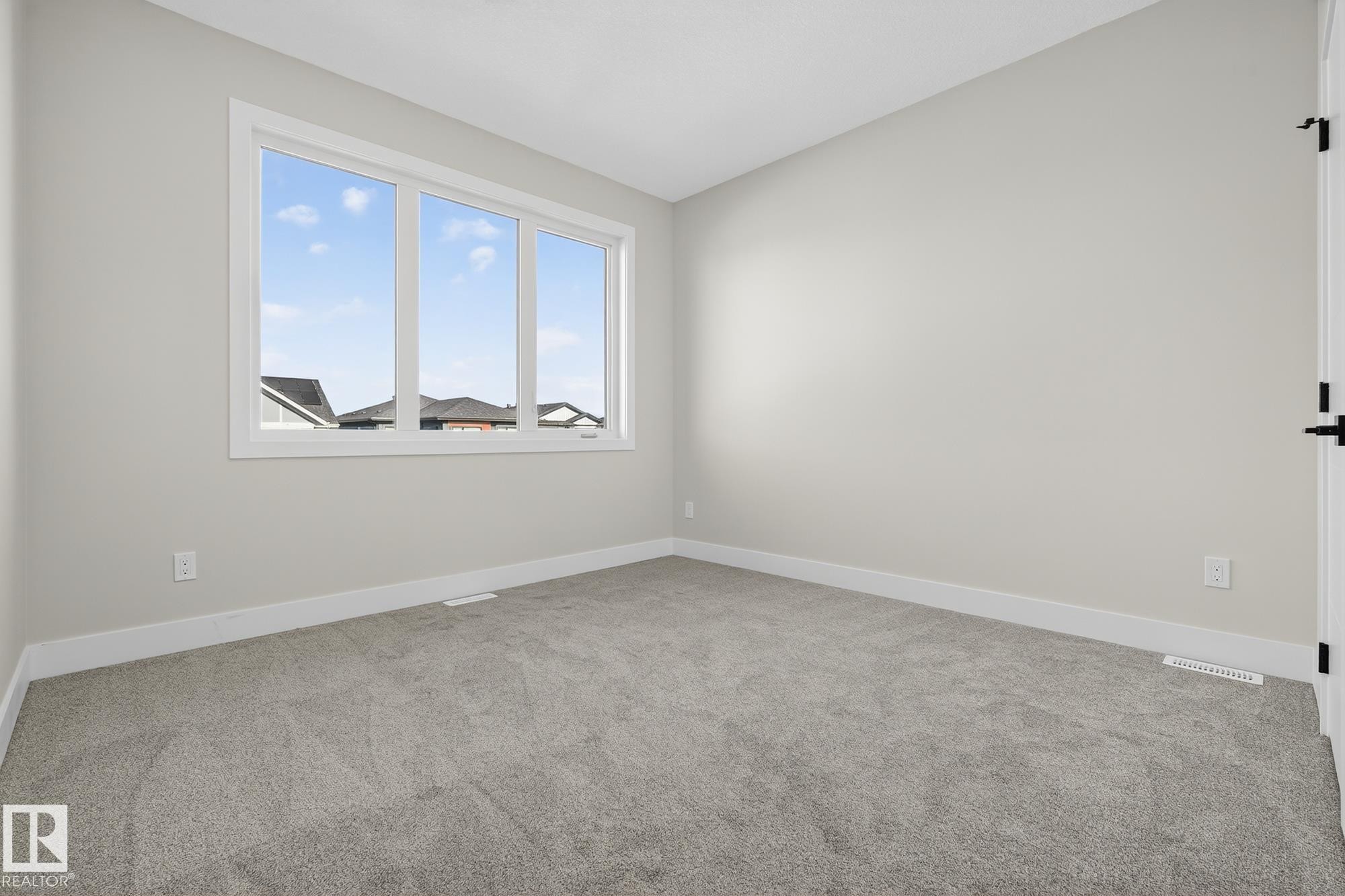 181 Edgewater Circle, Leduc, AB - Indoor Photo Showing Other Room