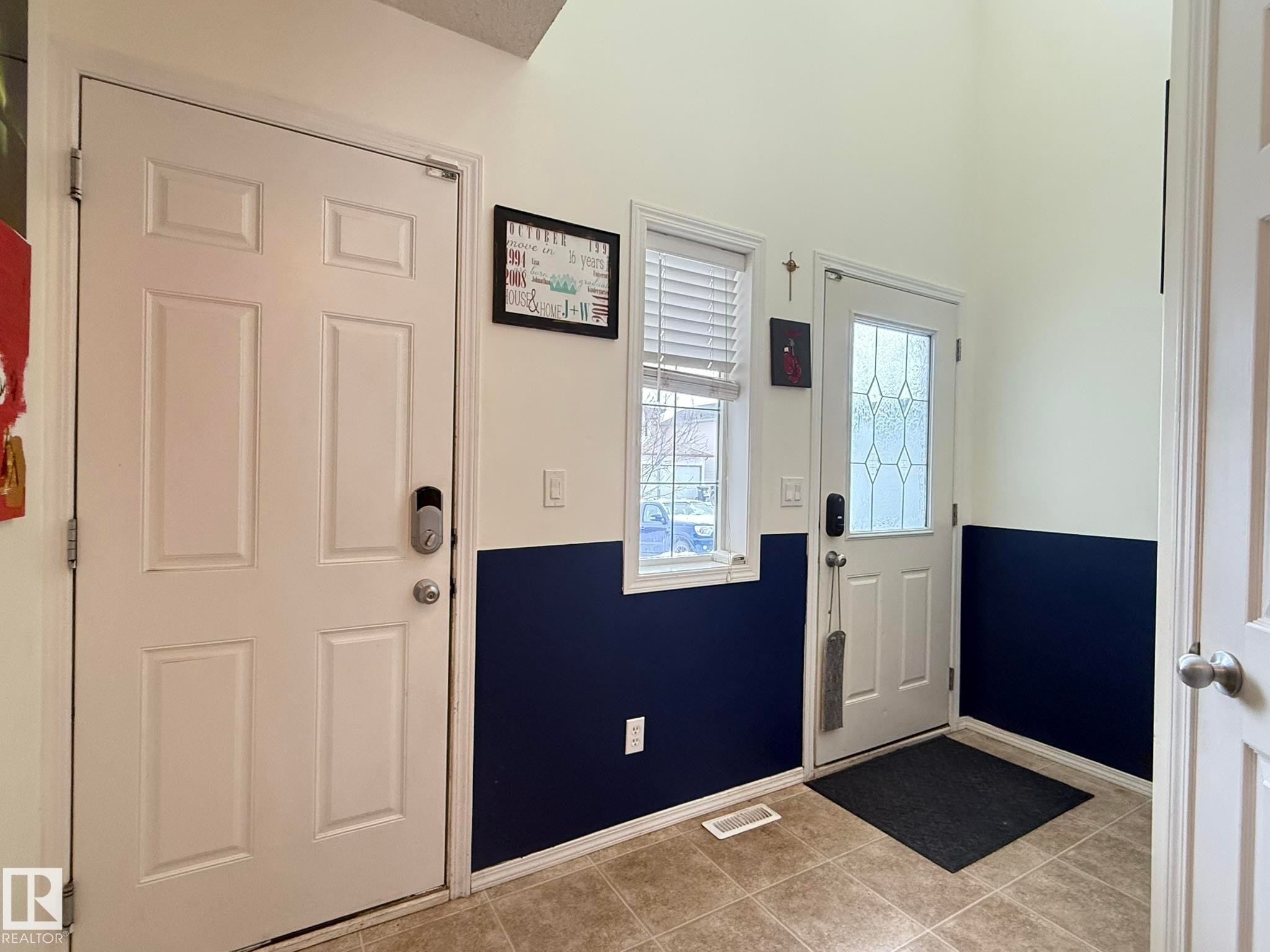 735 Kananaskis Drive, Devon, AB - Indoor Photo Showing Other Room