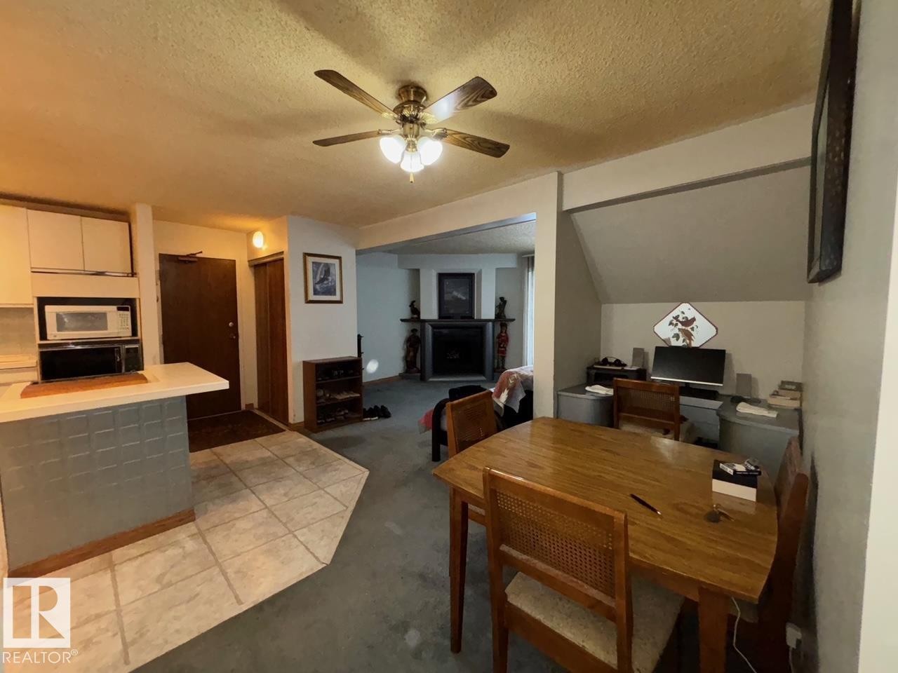 8043 Tudor Glen, St. Albert, AB - Indoor