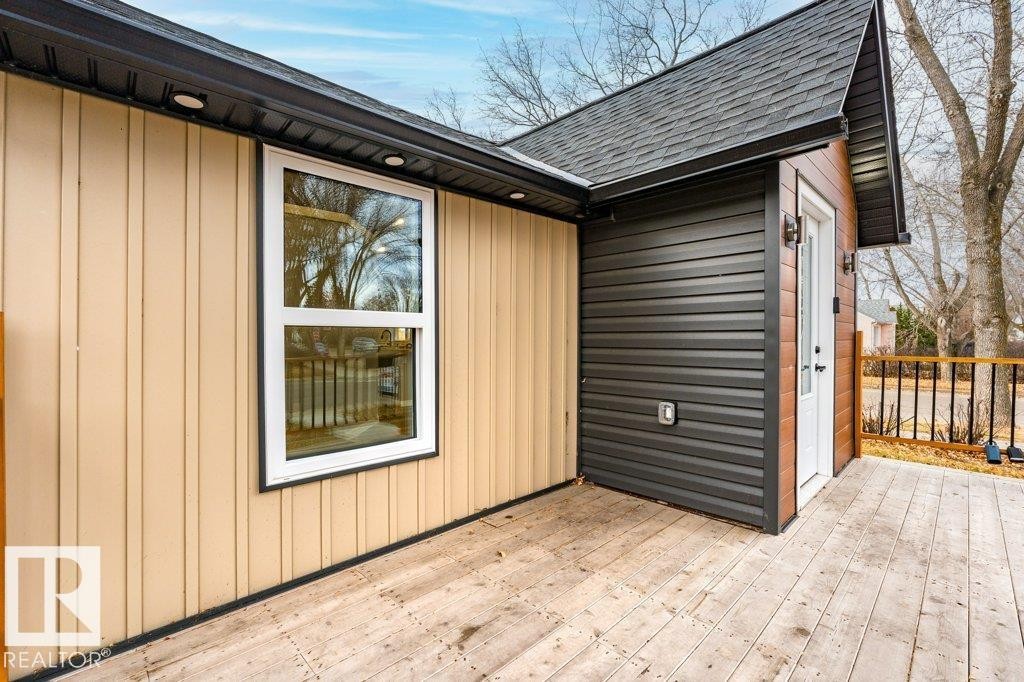 View of deck - 4713 48 Avenue, Wetaskiwin, AB - Outdoor With Exterior