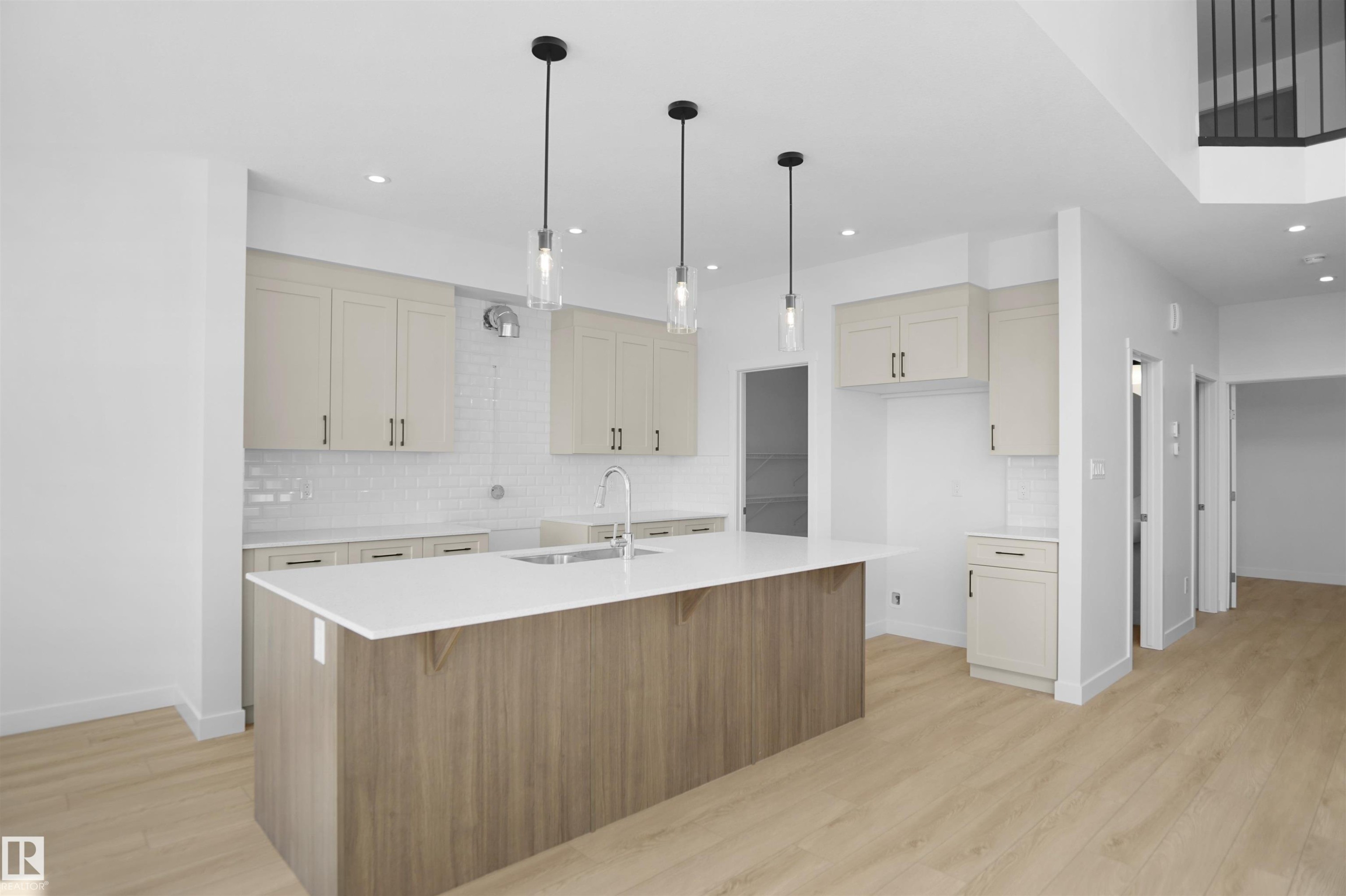 7239 182 Avenue, Edmonton, AB - Indoor Photo Showing Kitchen