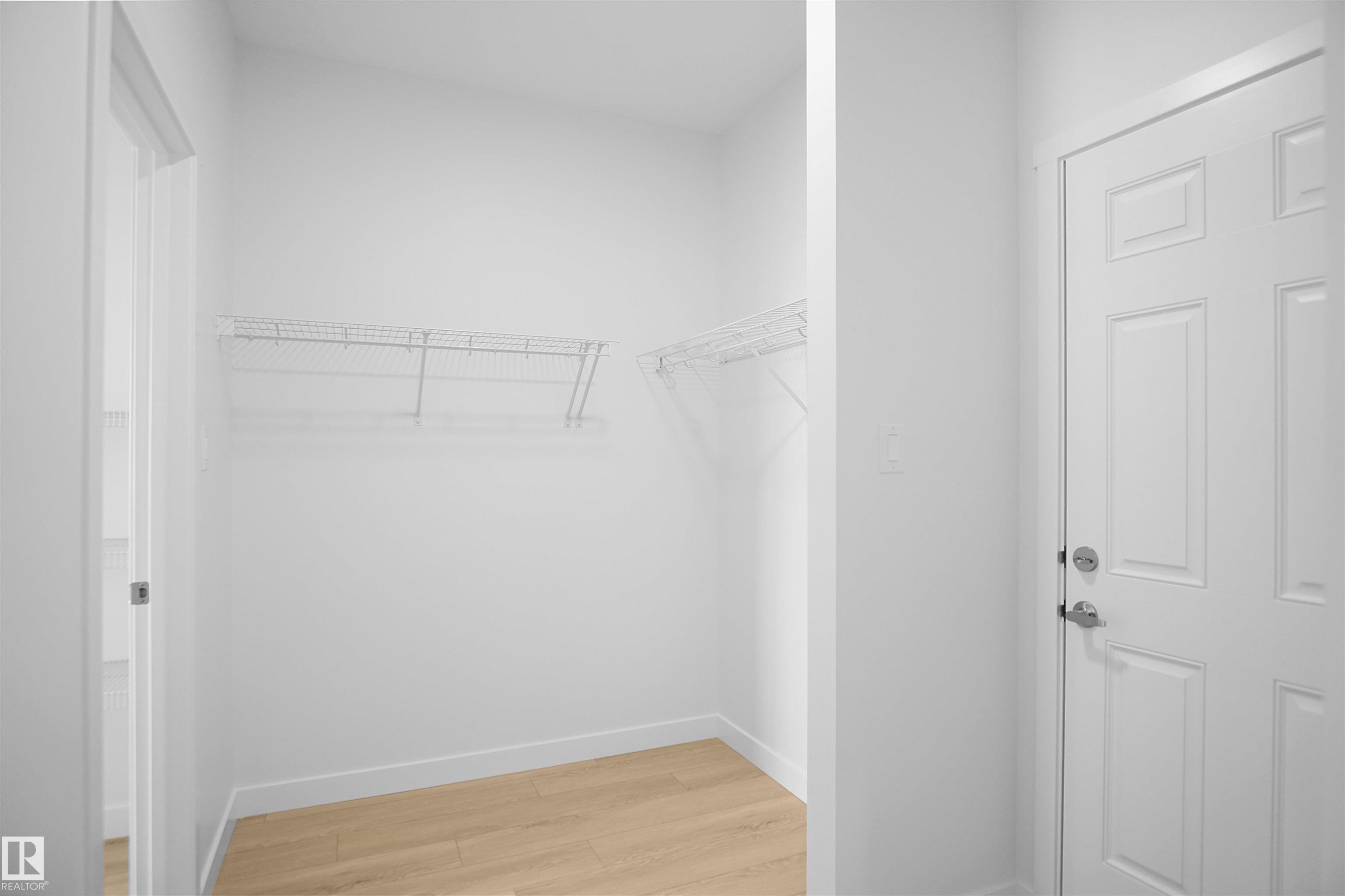 7239 182 Avenue, Edmonton, AB - Indoor With Storage