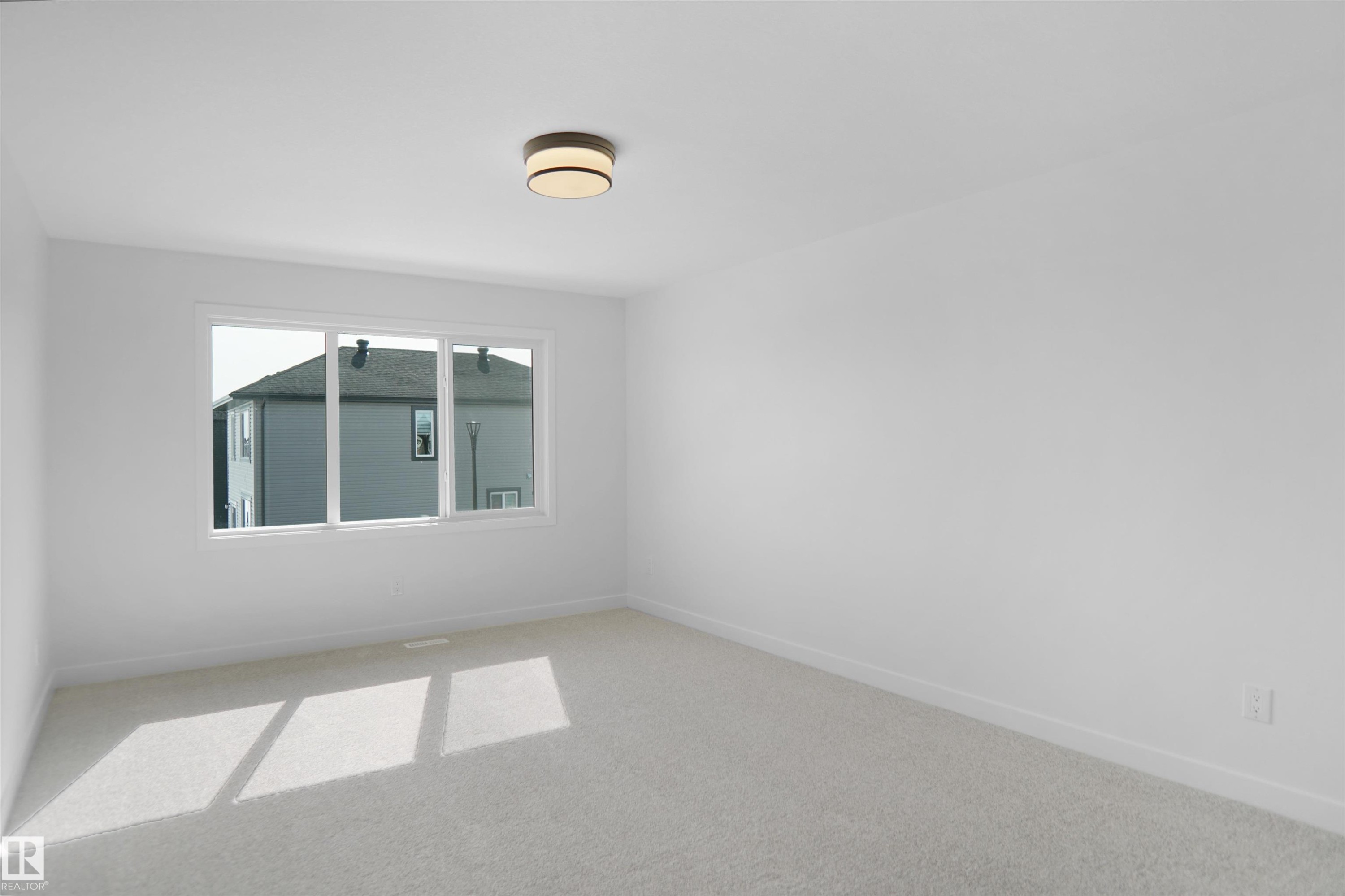 7239 182 Avenue, Edmonton, AB - Indoor Photo Showing Other Room