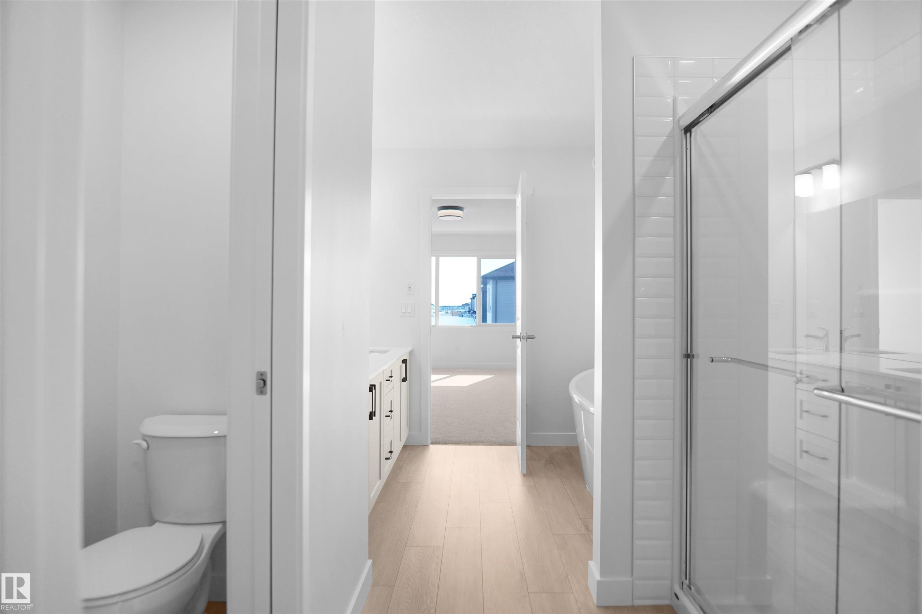 7239 182 Avenue, Edmonton, AB - Indoor Photo Showing Bathroom