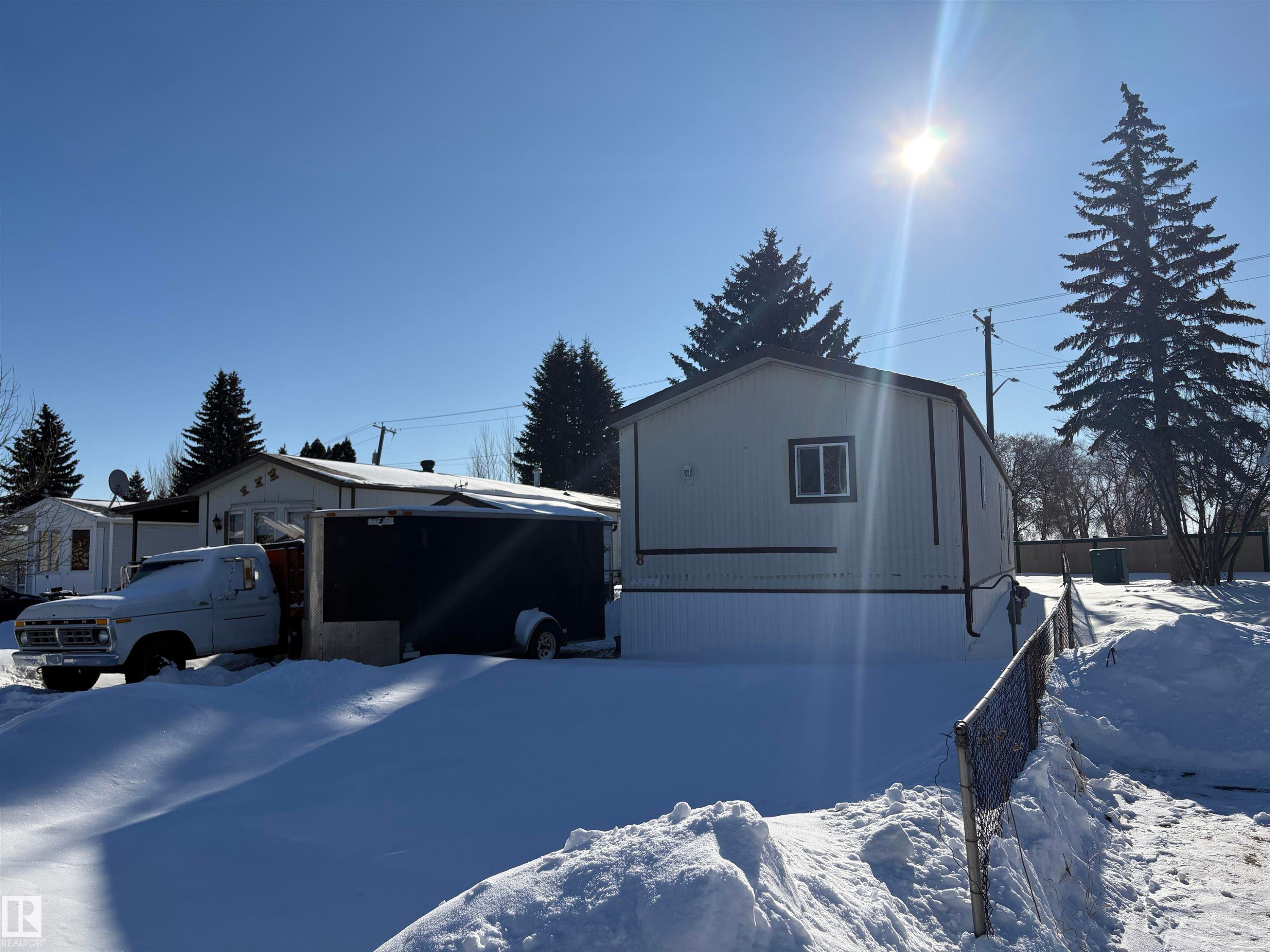View of snowy exterior - 8 Evergreen Park Drive, Edmonton, AB - Outdoor