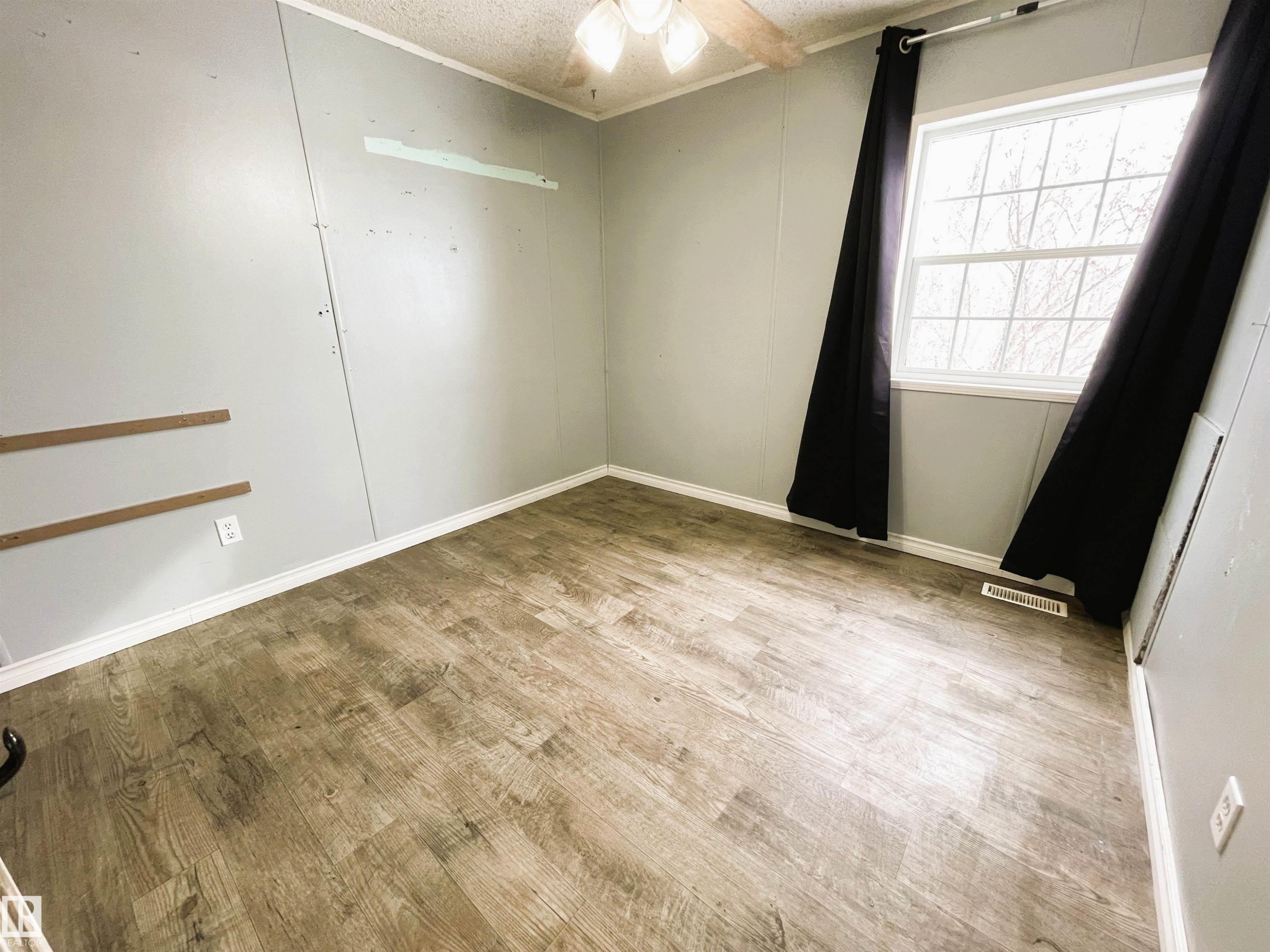 59502 Rge Rd 102, Rural St. Paul County, AB - Indoor Photo Showing Other Room