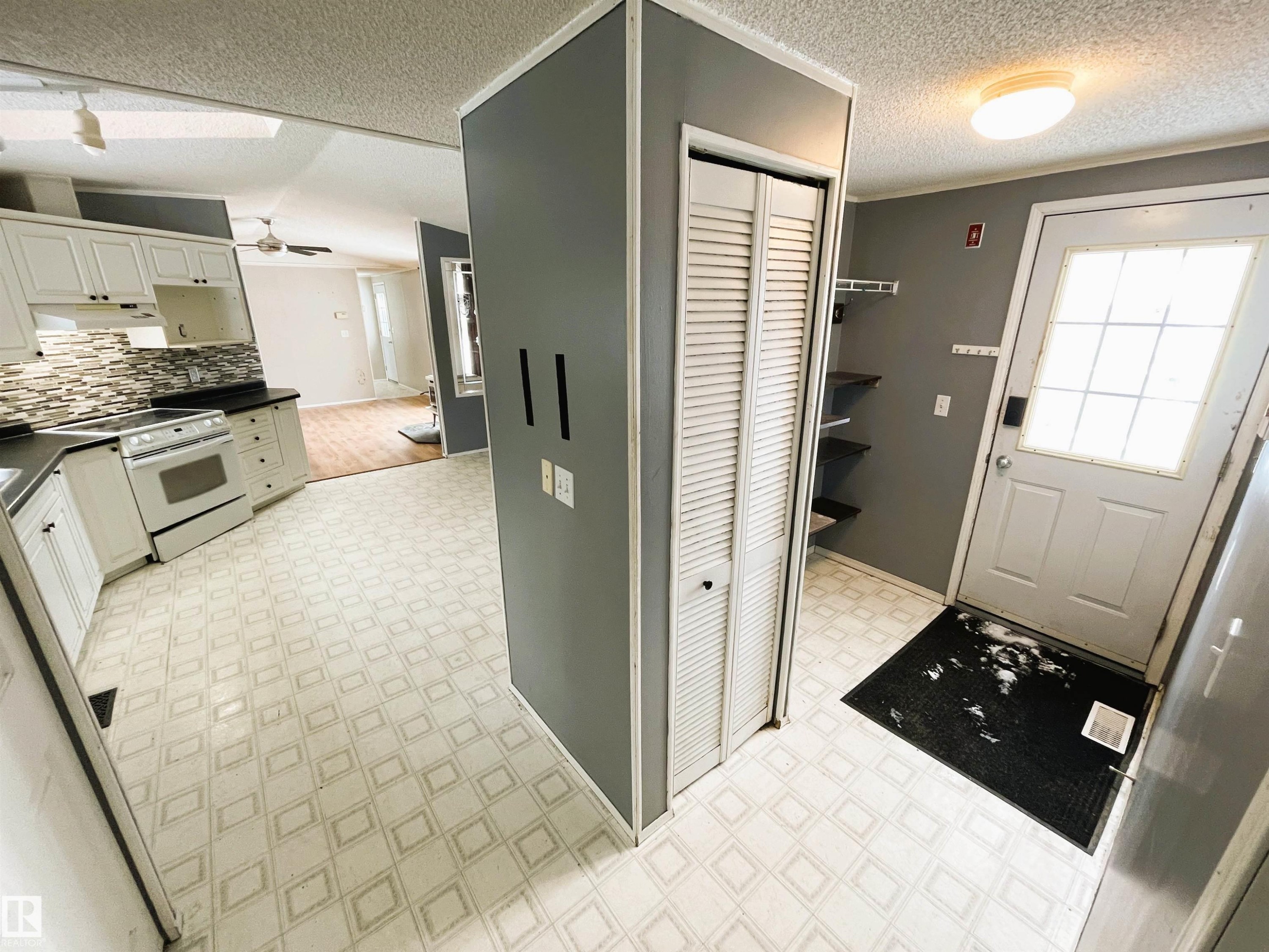 59502 Rge Rd 102, Rural St. Paul County, AB - Indoor Photo Showing Kitchen