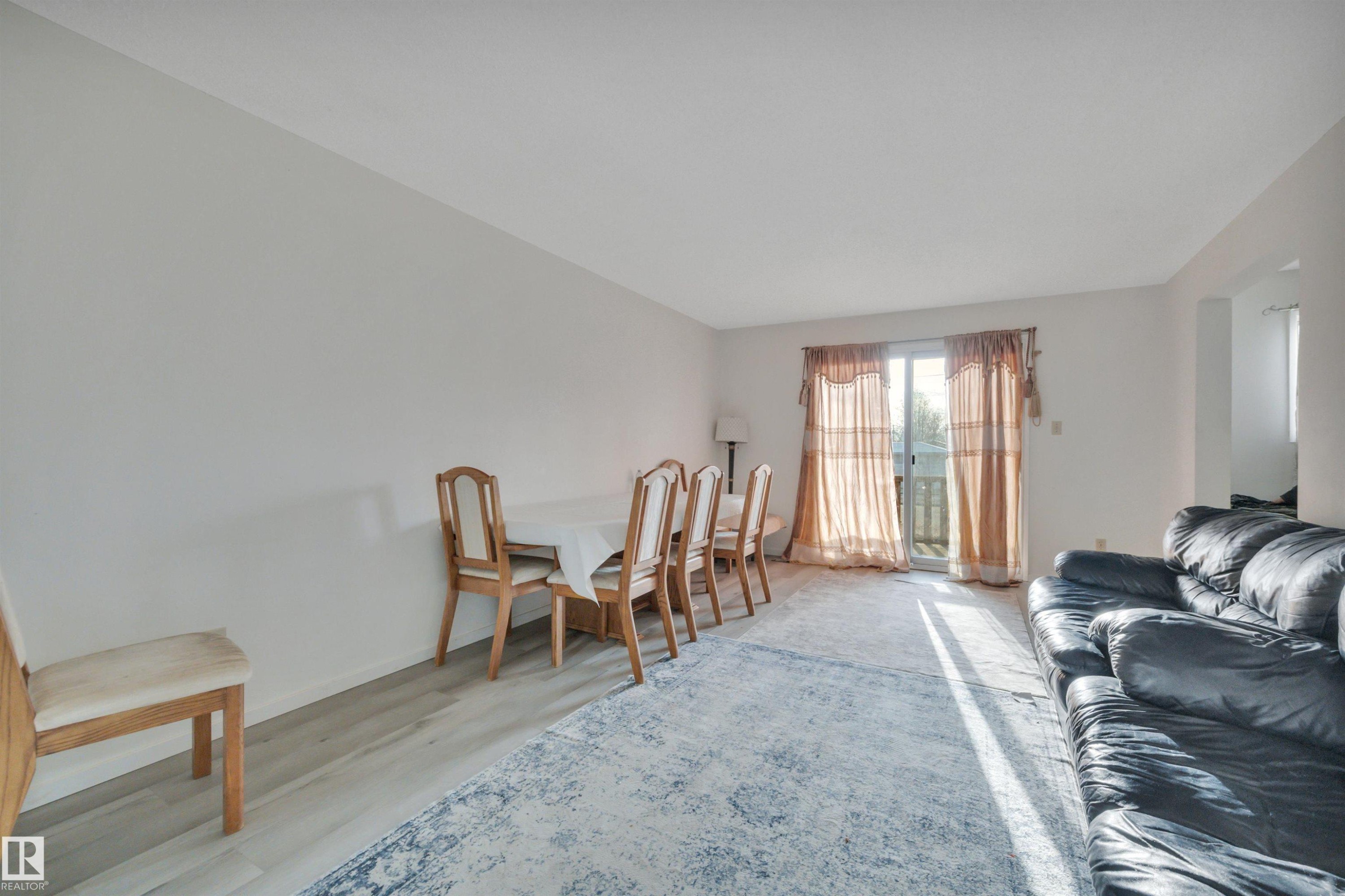 8216-8222 120 Avenue, Edmonton, AB - Indoor Photo Showing Other Room