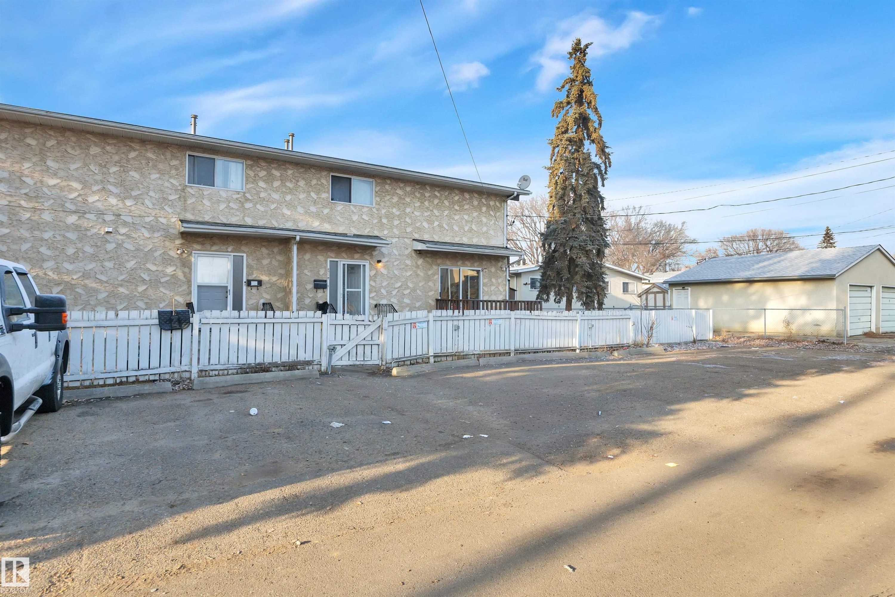 8216-8222 120 Avenue, Edmonton, AB - Outdoor