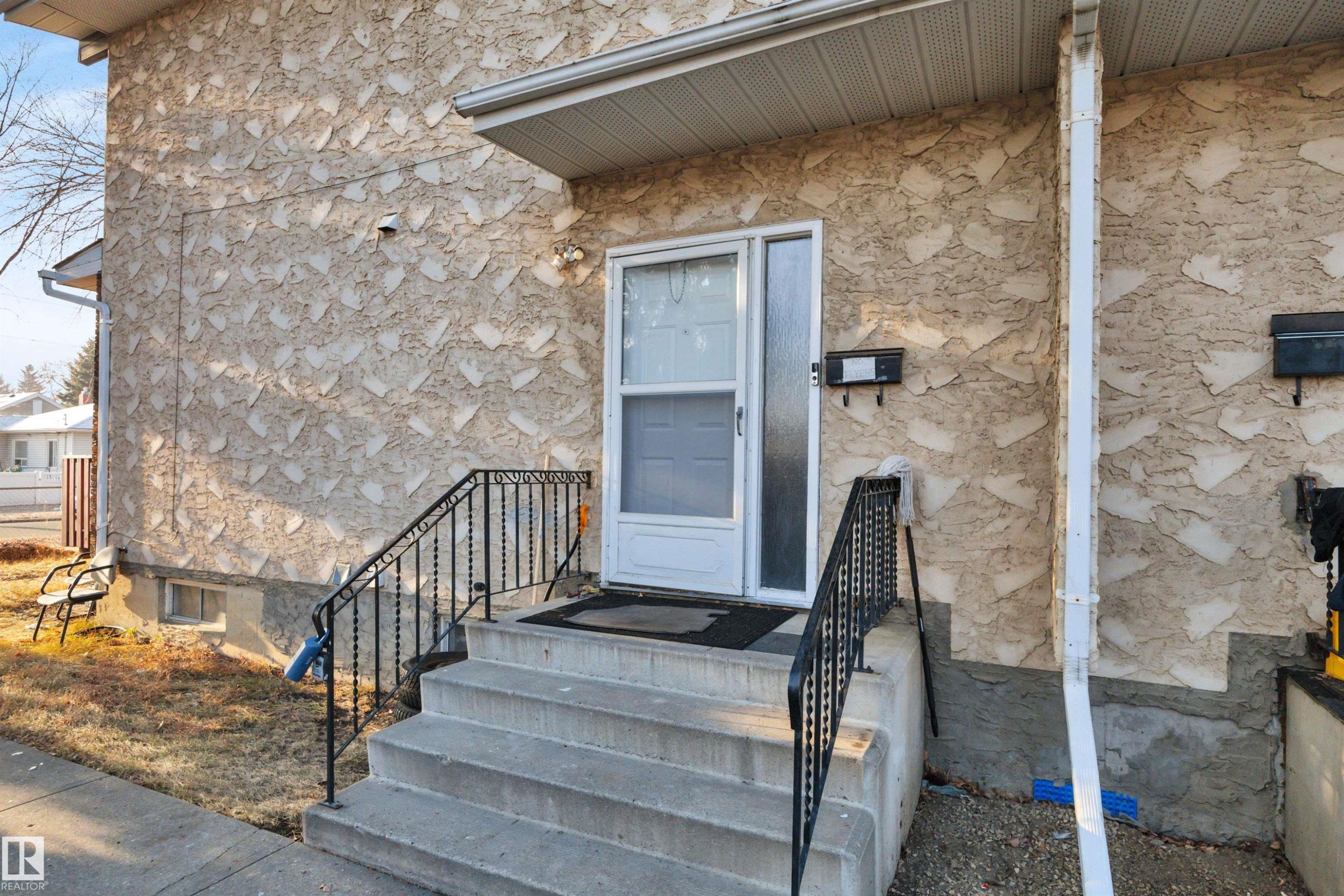 8216-8222 120 Avenue, Edmonton, AB - Outdoor