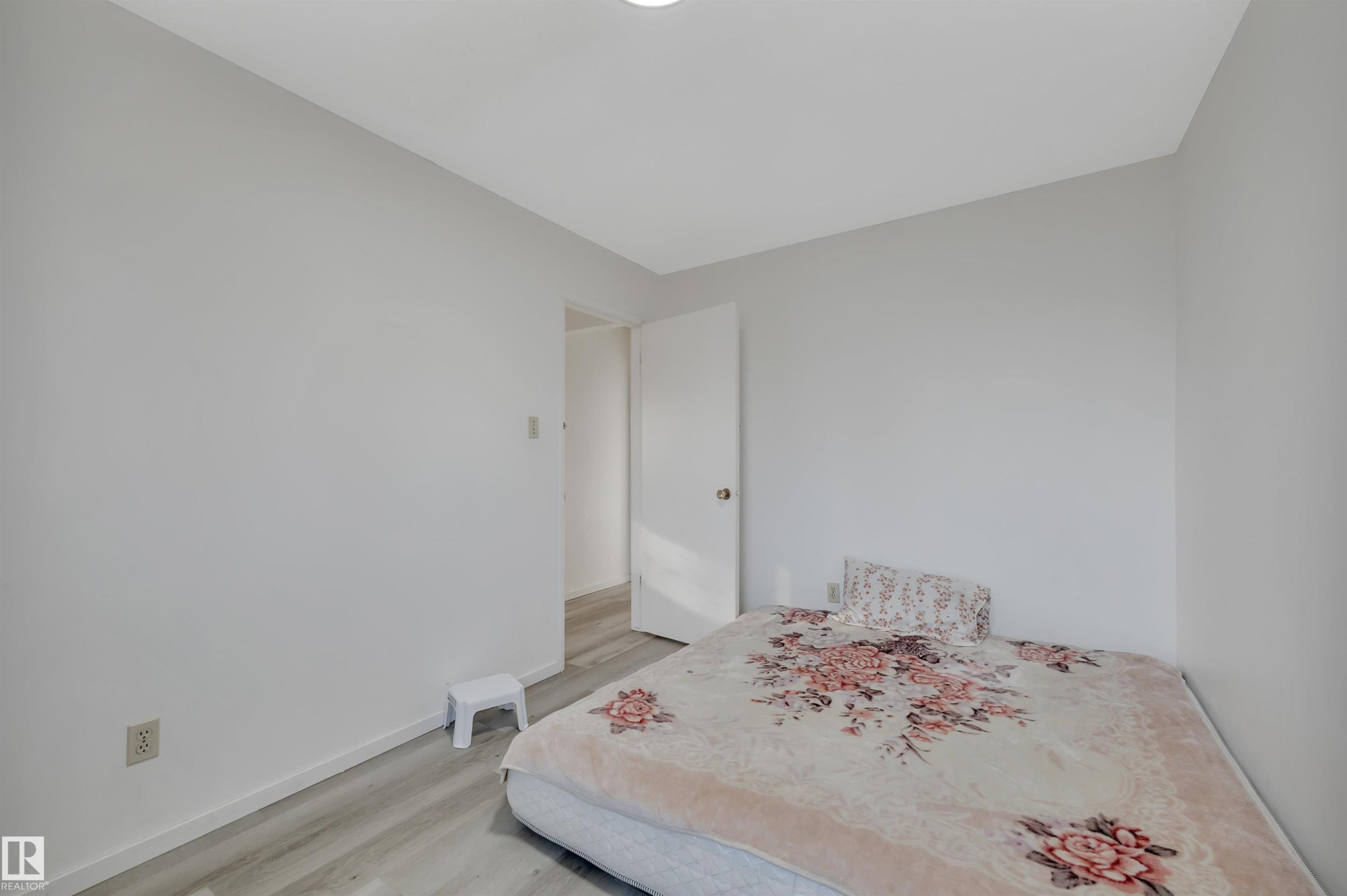 8216-8222 120 Avenue, Edmonton, AB - Indoor Photo Showing Bedroom