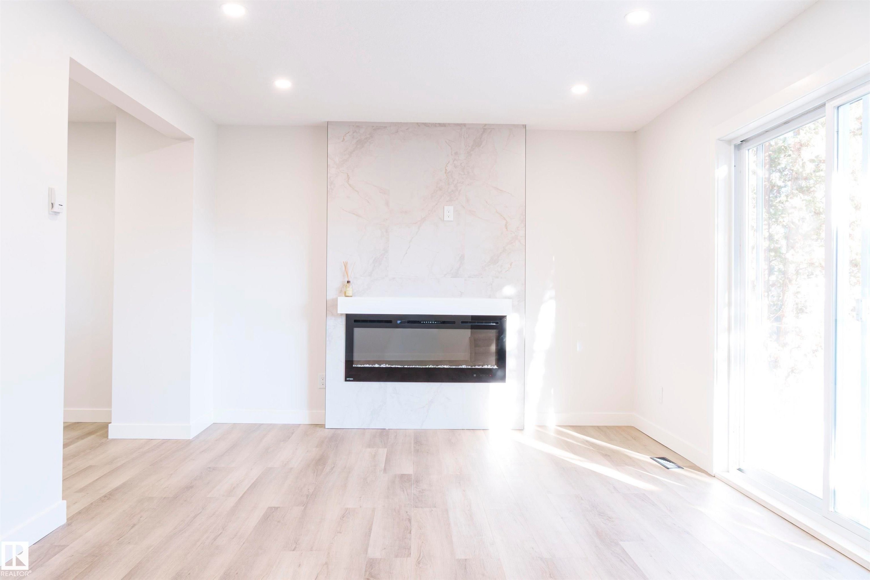18418 62B Avenue, Edmonton, AB - Indoor With Fireplace