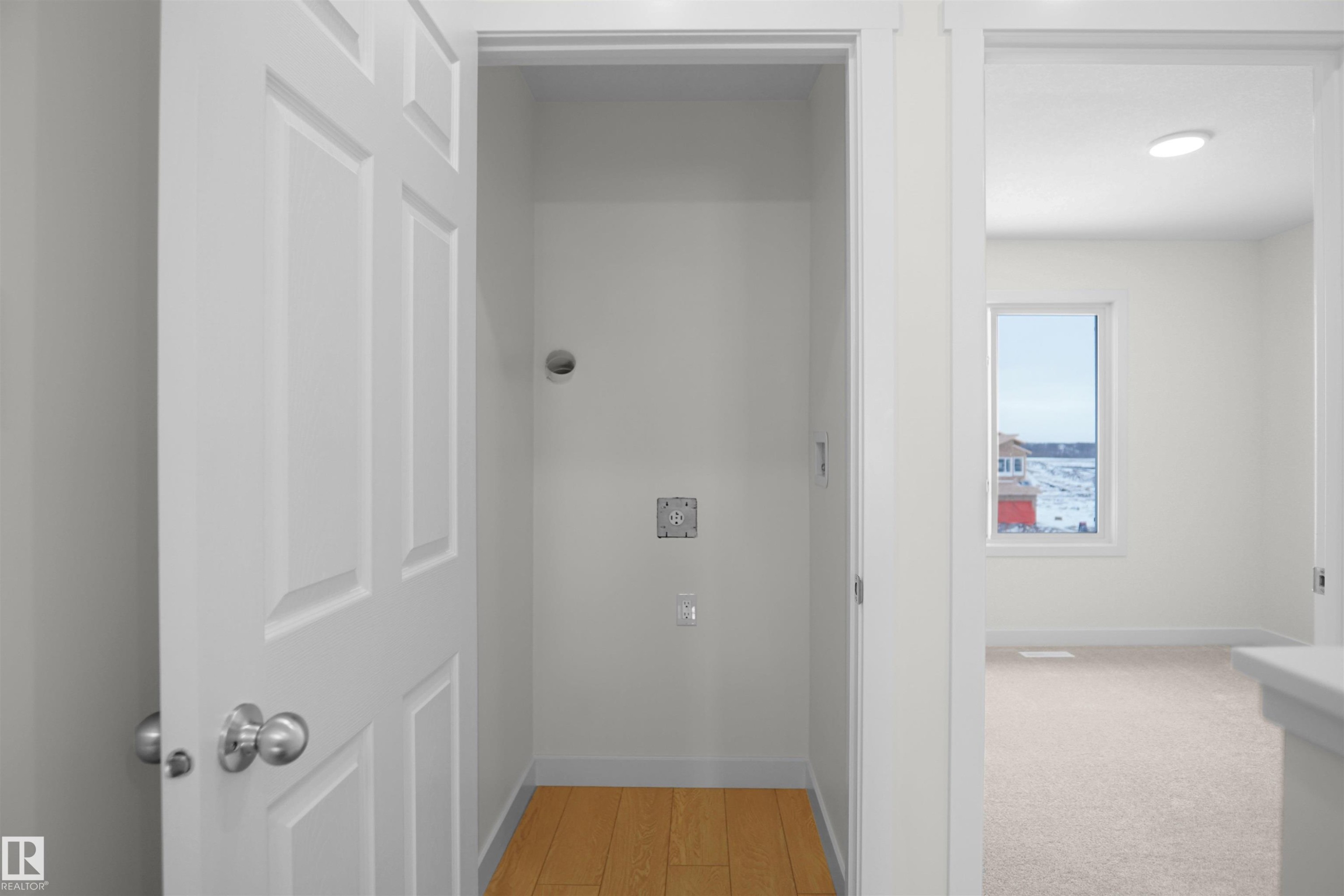 5131 River'S Edge Way, Edmonton, AB - Indoor Photo Showing Other Room