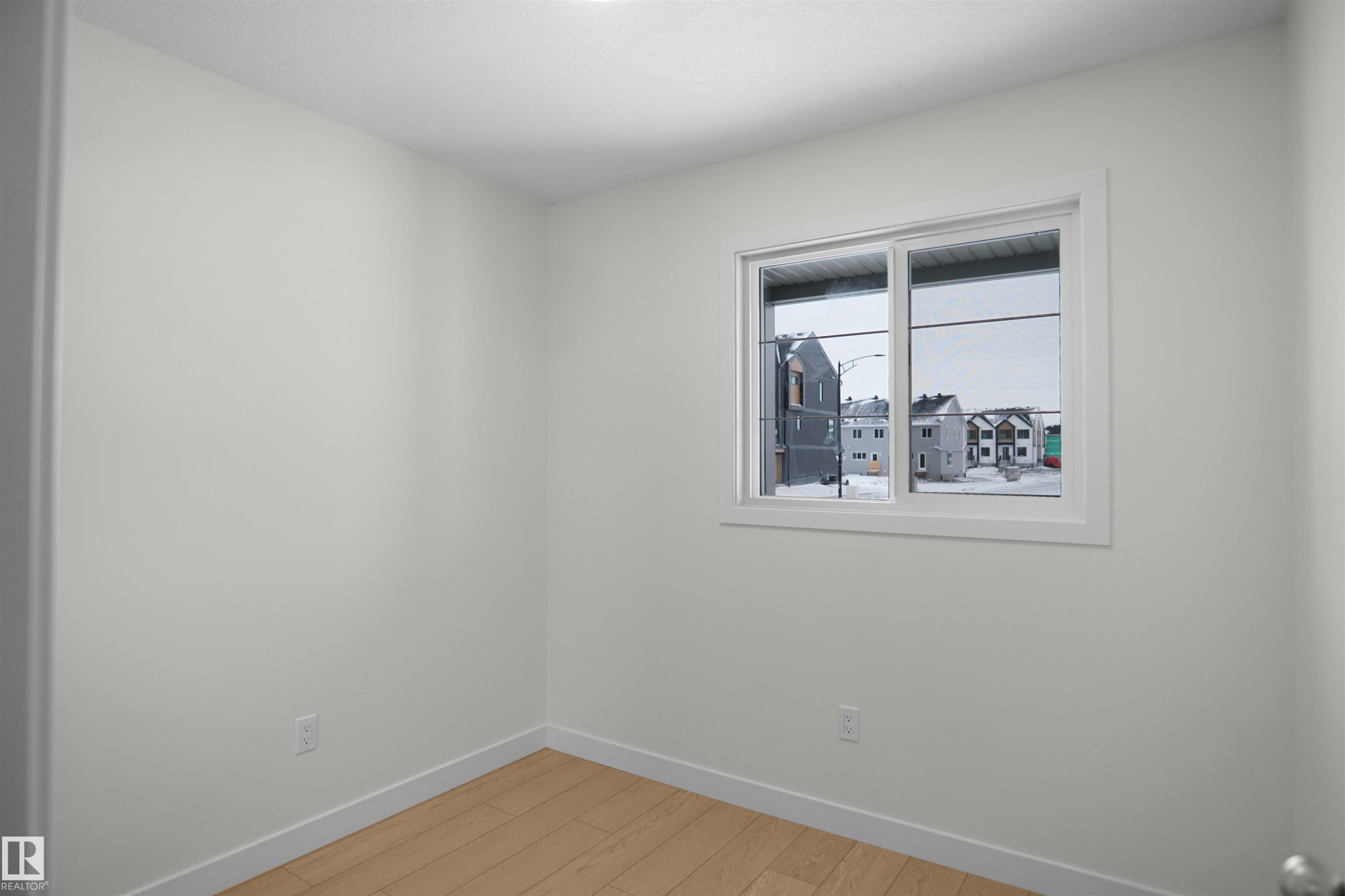5131 River'S Edge Way, Edmonton, AB - Indoor Photo Showing Other Room