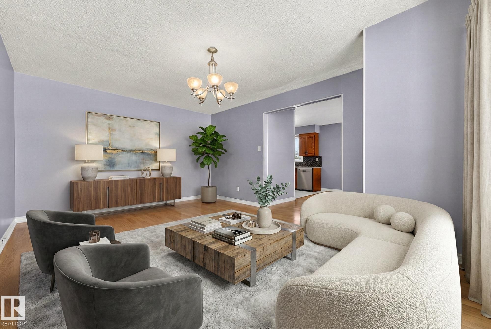 4645 115 Avenue, Edmonton, AB - Indoor Photo Showing Living Room