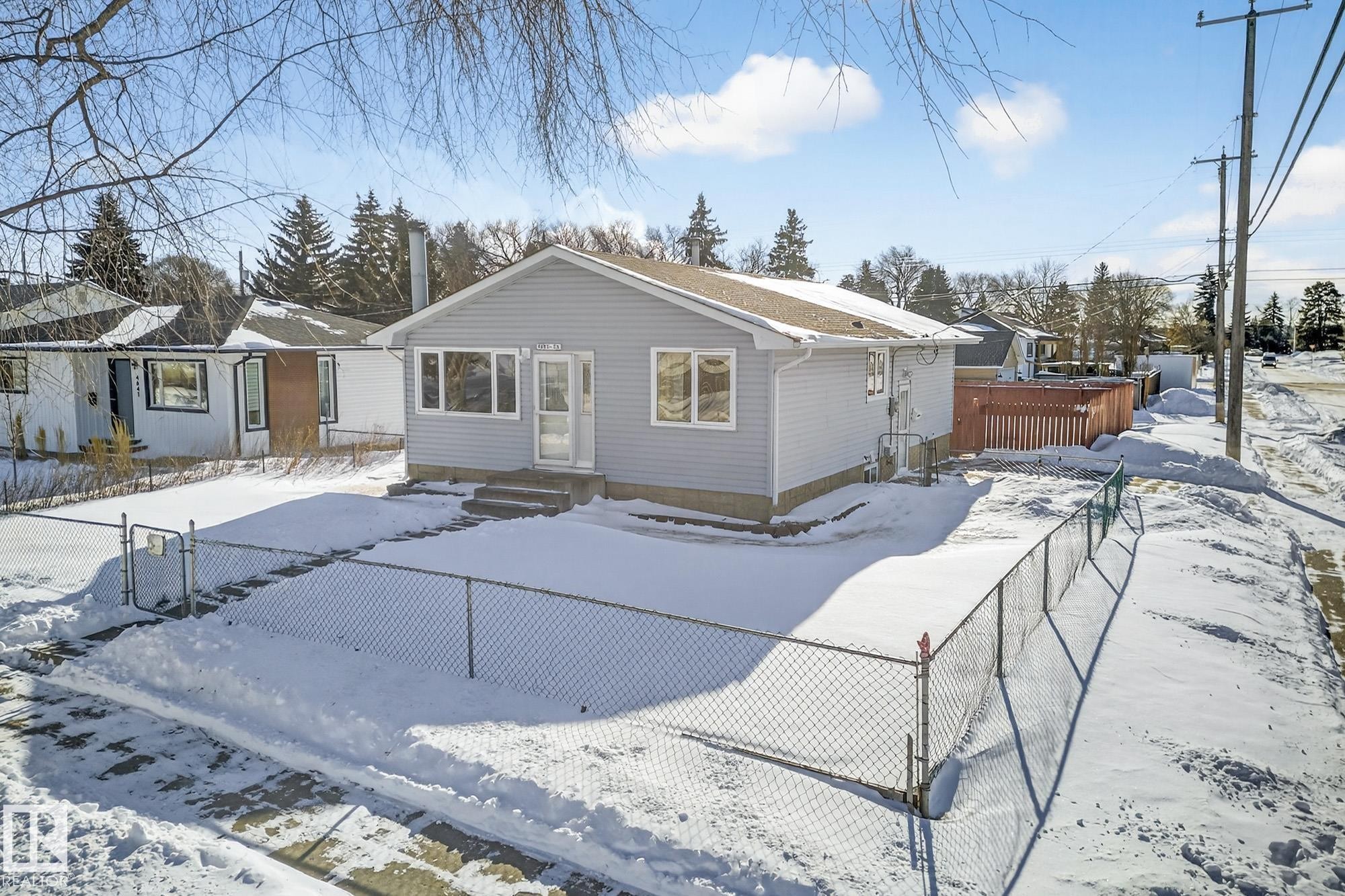 4645 115 Avenue, Edmonton, AB - Outdoor