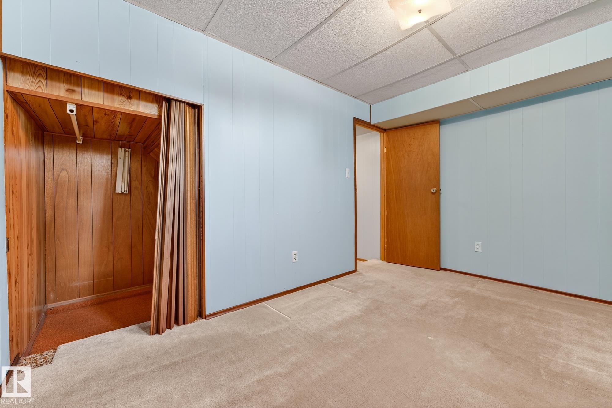 4645 115 Avenue, Edmonton, AB - Indoor Photo Showing Other Room