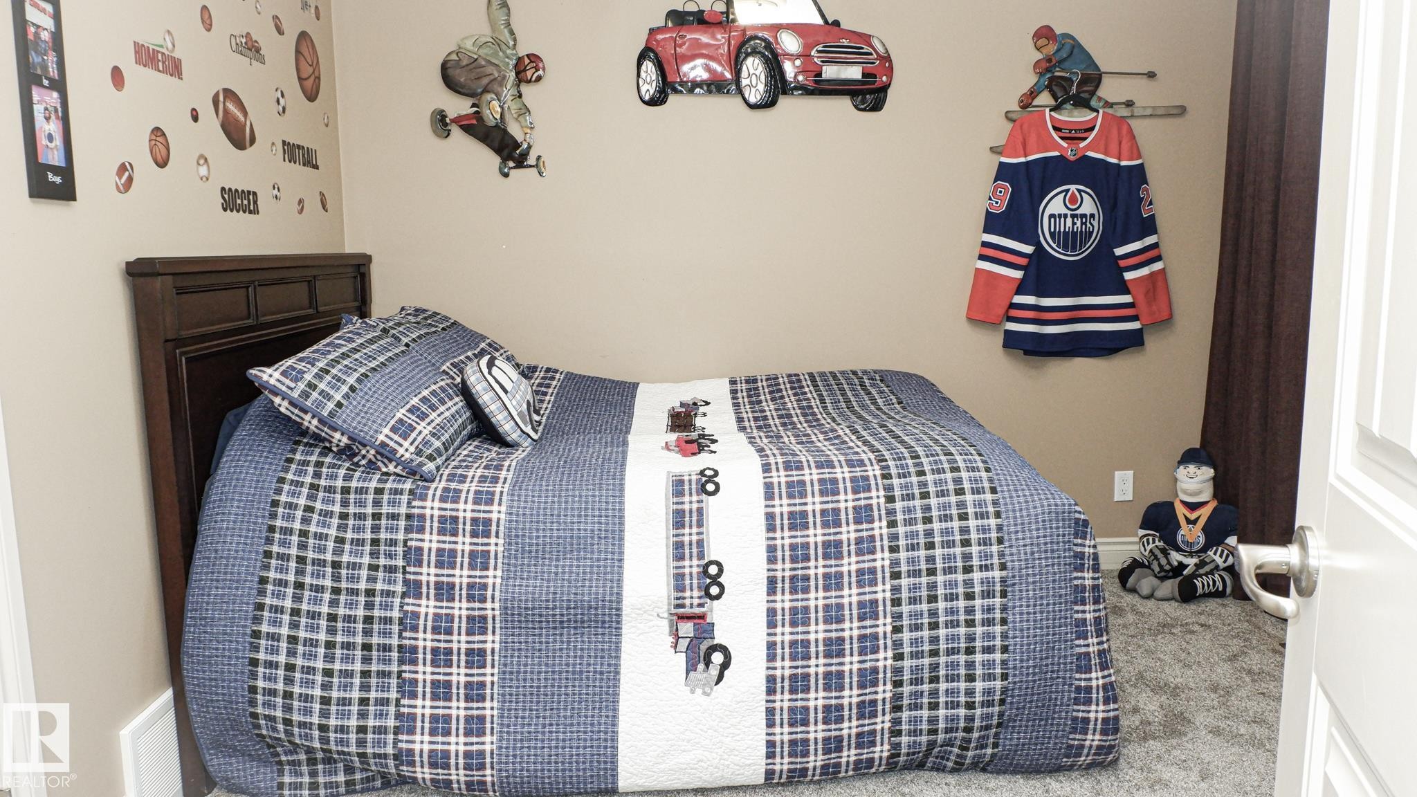 3619 Goodridge Crescent, Edmonton, AB - Indoor Photo Showing Bedroom