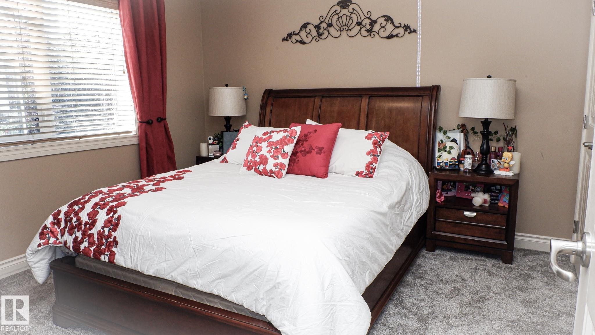 3619 Goodridge Crescent, Edmonton, AB - Indoor Photo Showing Bedroom