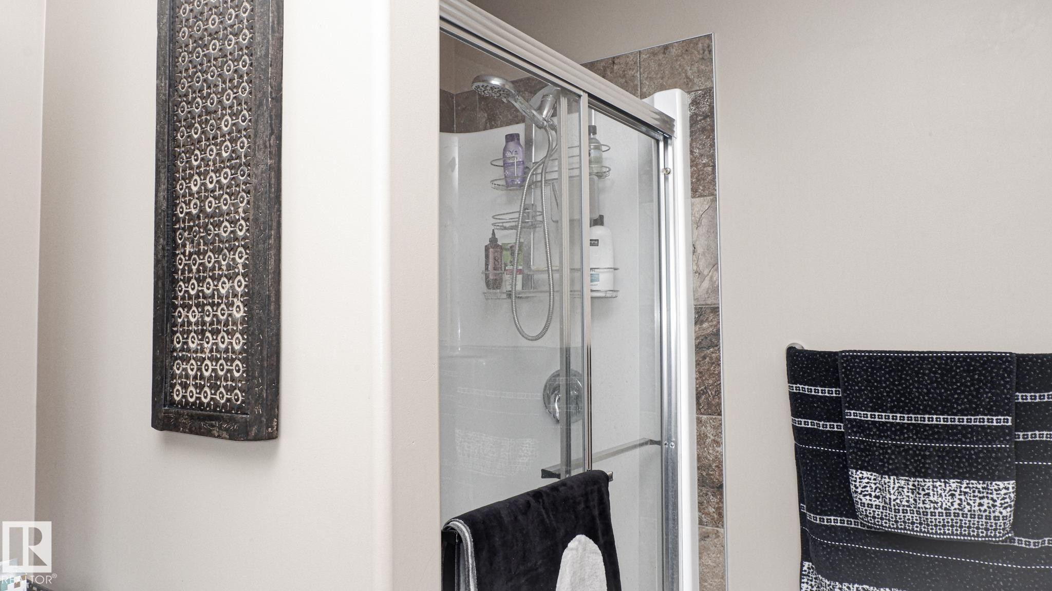 3619 Goodridge Crescent, Edmonton, AB - Indoor Photo Showing Bathroom