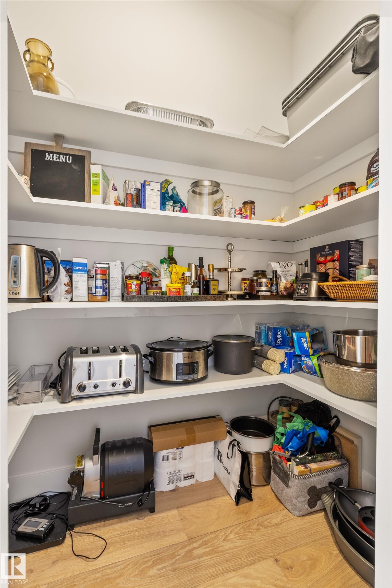 49213 Range Road 82, Rural Brazeau County, AB - Indoor With Storage