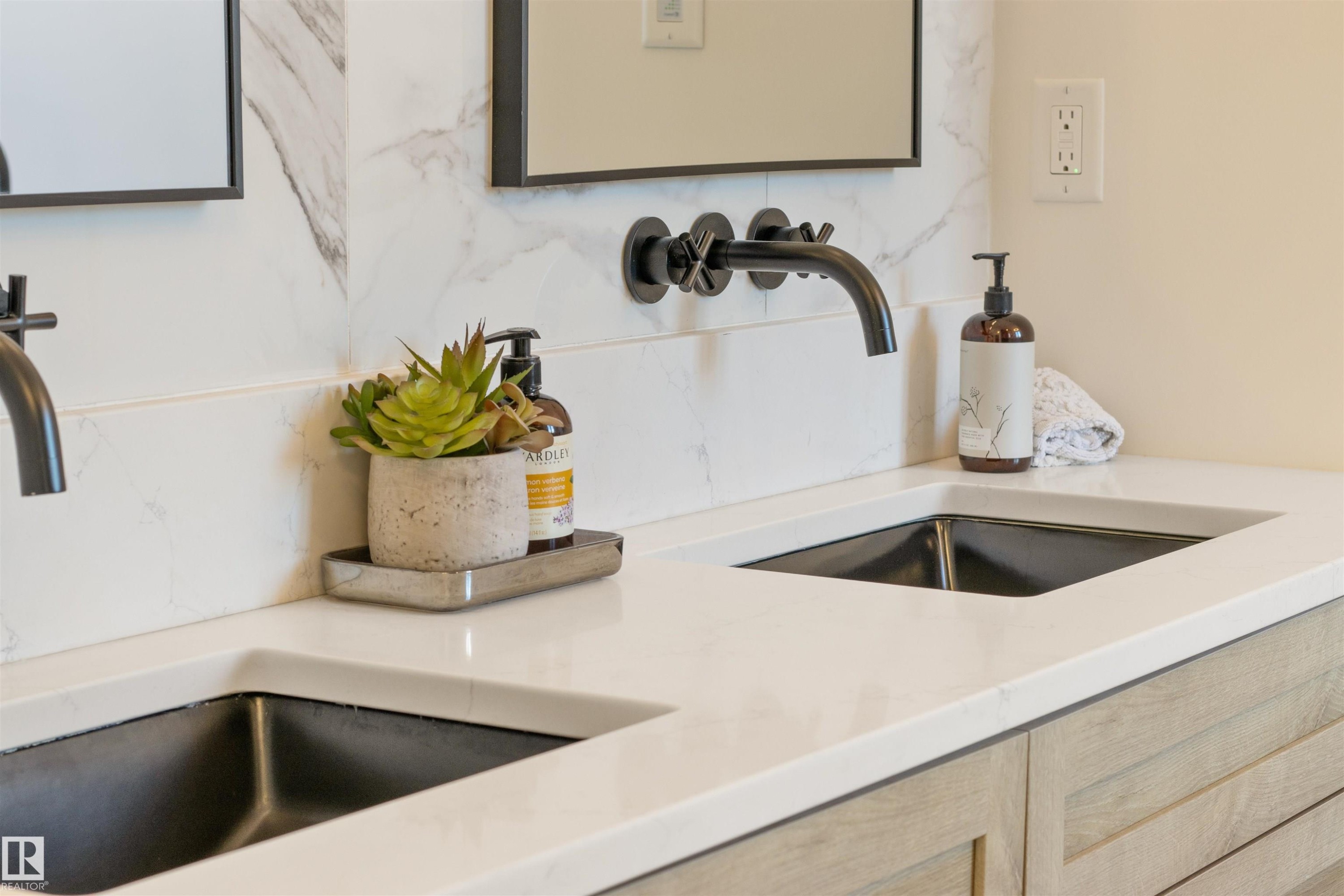 49213 Range Road 82, Rural Brazeau County, AB - Indoor Photo Showing Kitchen