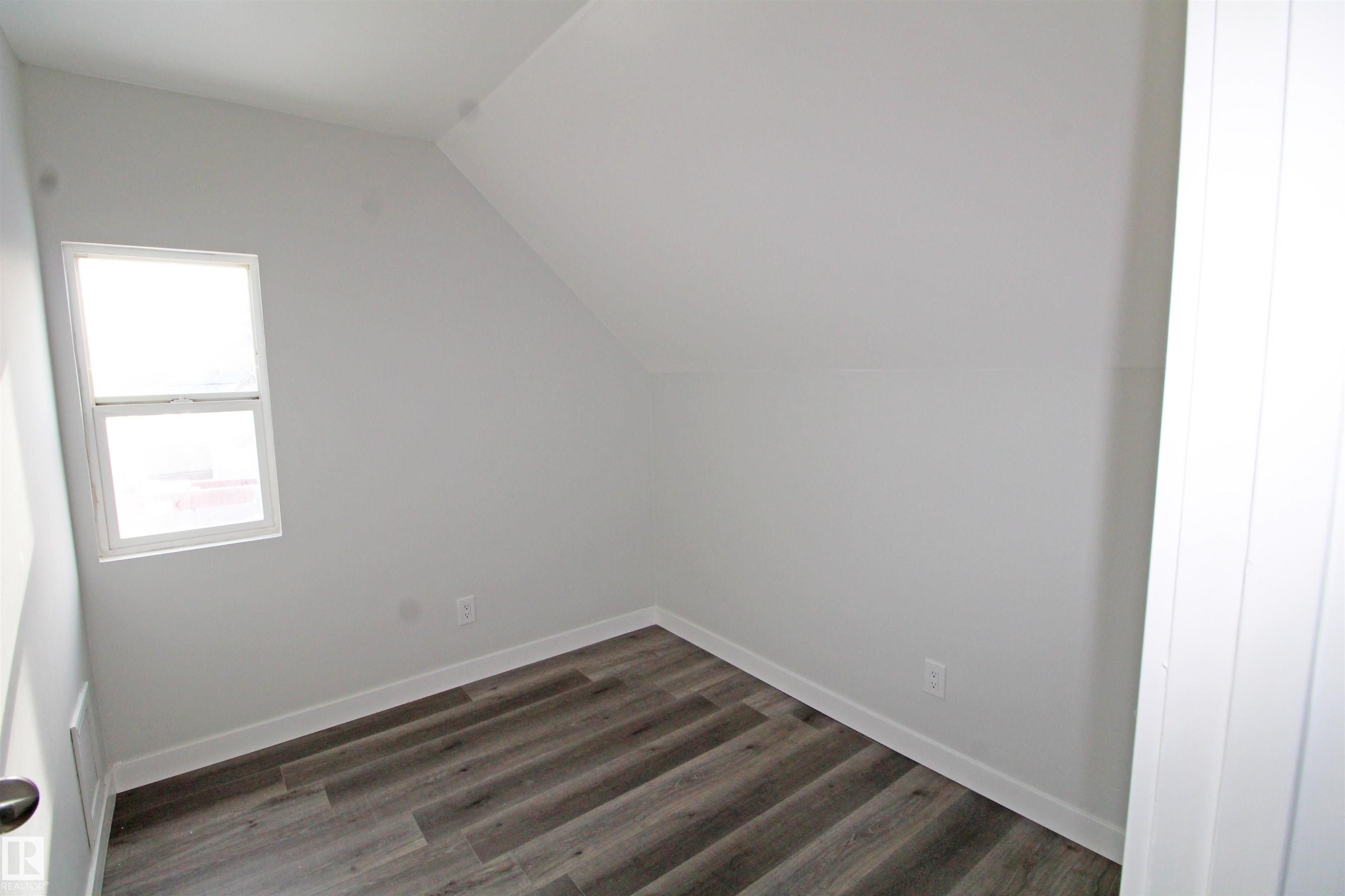 4729 49 Avenue, Wetaskiwin, AB - Indoor Photo Showing Other Room