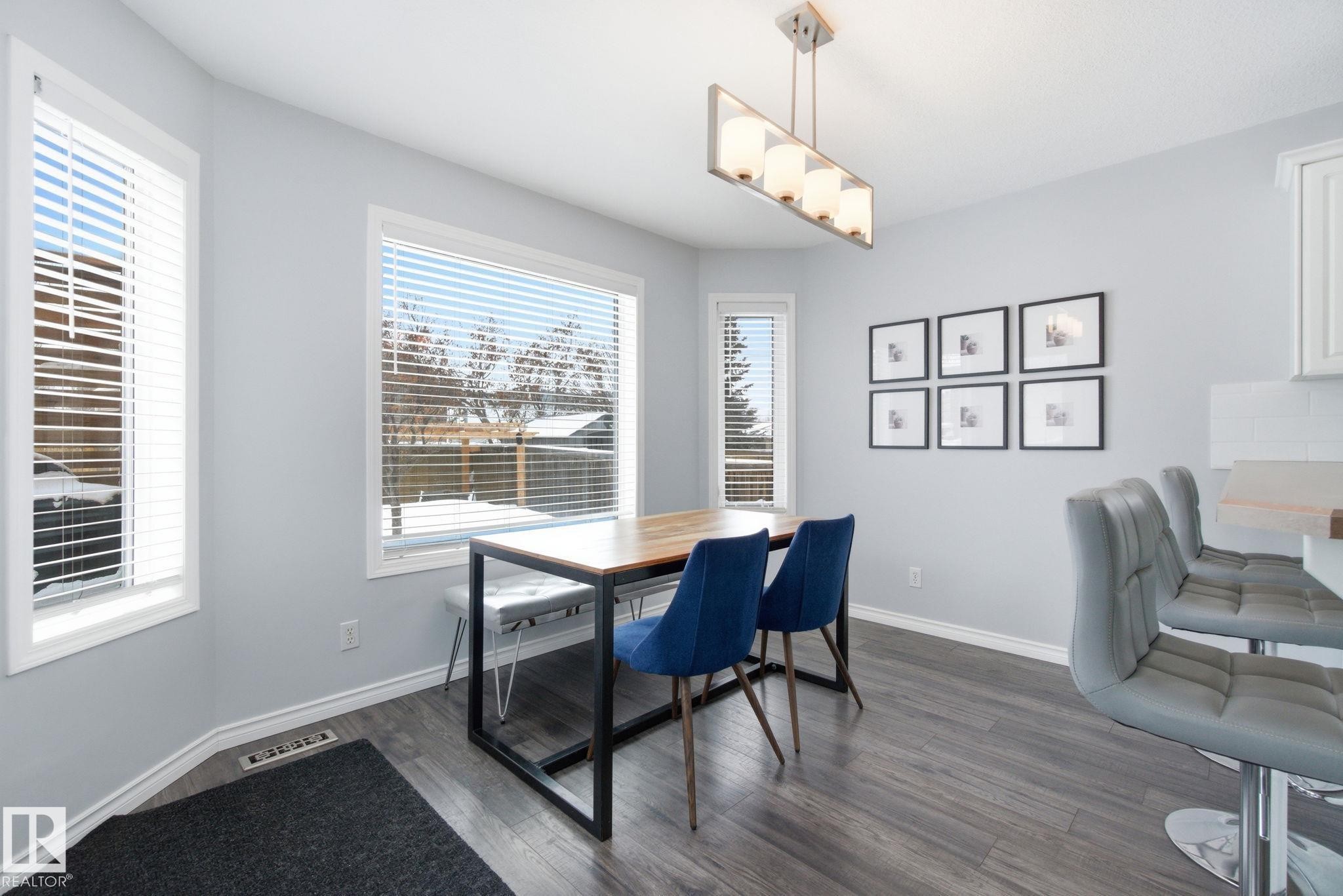 5302 57 Avenue, Stony Plain, AB - Indoor Photo Showing Office