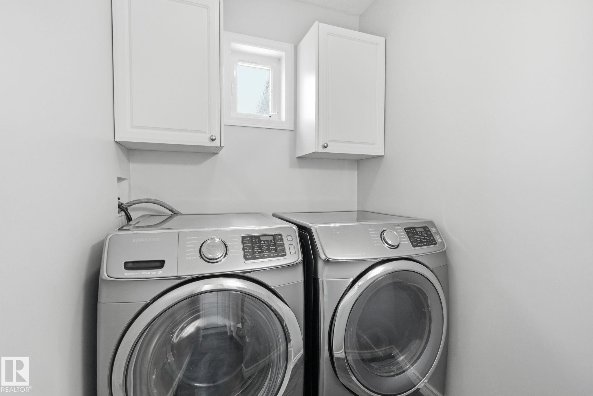 5302 57 Avenue, Stony Plain, AB - Indoor Photo Showing Laundry Room