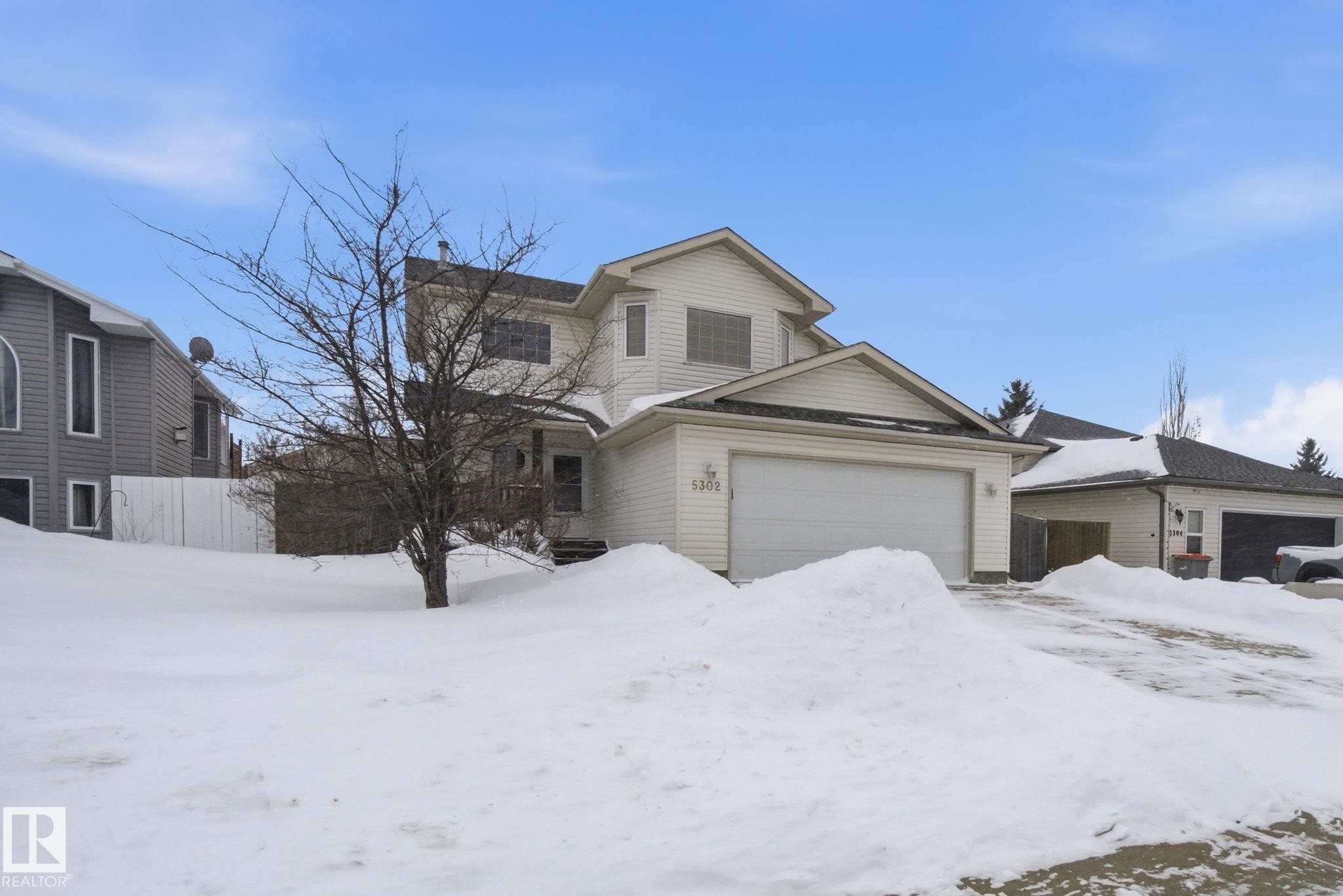 5302 57 Avenue, Stony Plain, AB - Outdoor With Facade