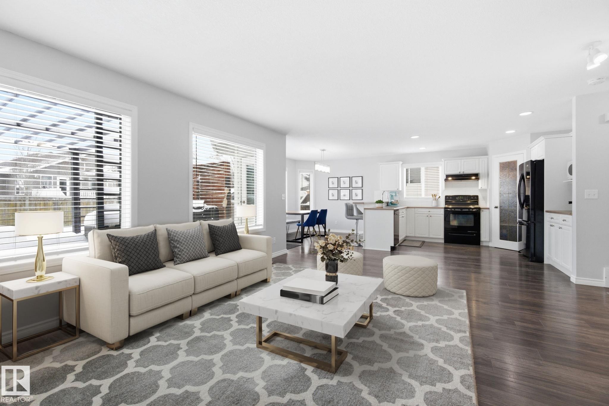 5302 57 Avenue, Stony Plain, AB - Indoor Photo Showing Living Room
