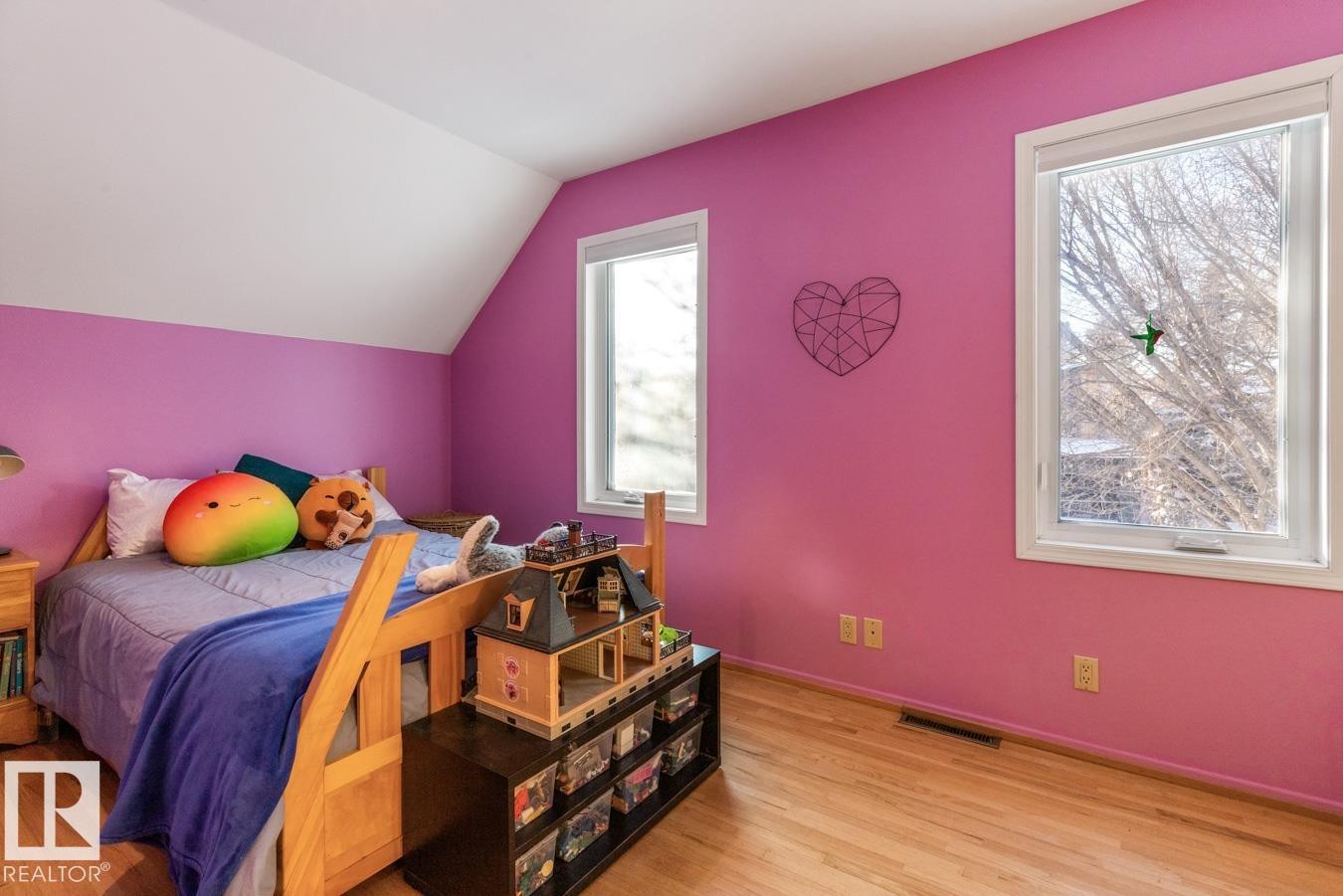 9319 95 Street, Edmonton, AB - Indoor Photo Showing Bedroom