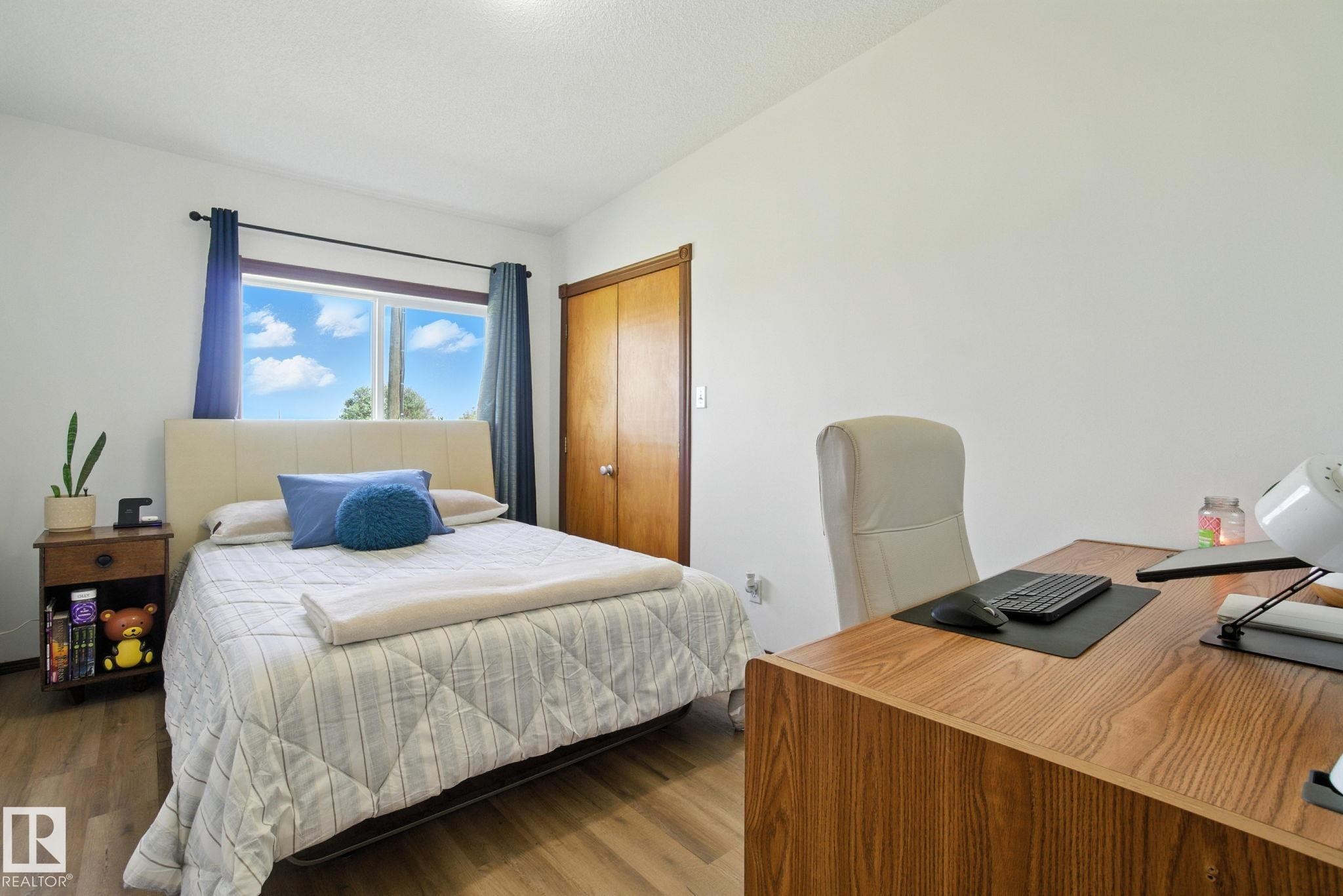 51019 Rge Road 273, Rural Parkland County, AB - Indoor Photo Showing Bedroom