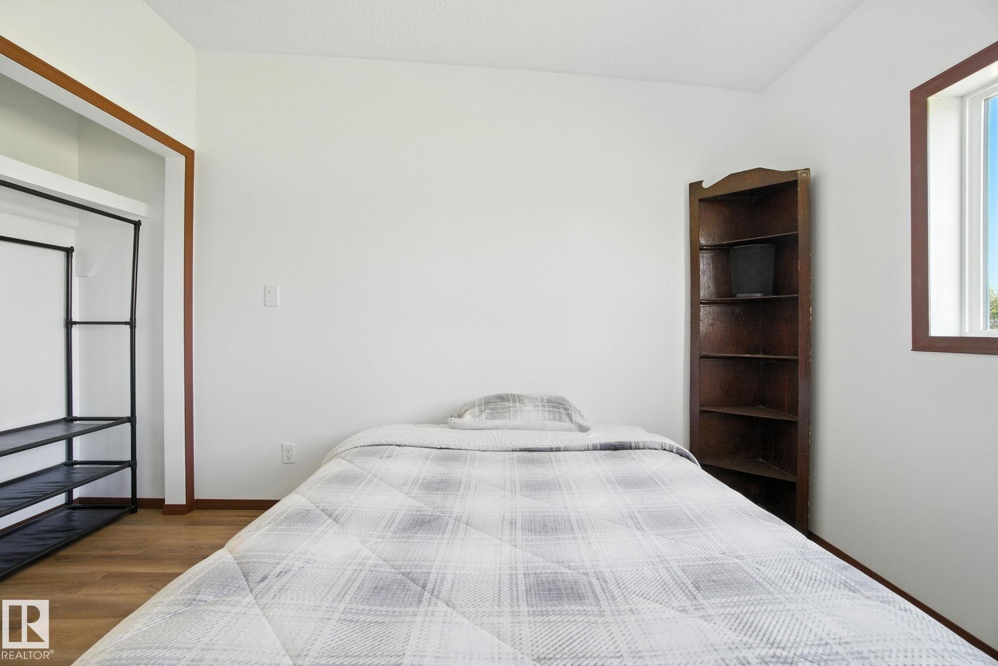 51019 Rge Road 273, Rural Parkland County, AB - Indoor Photo Showing Bedroom