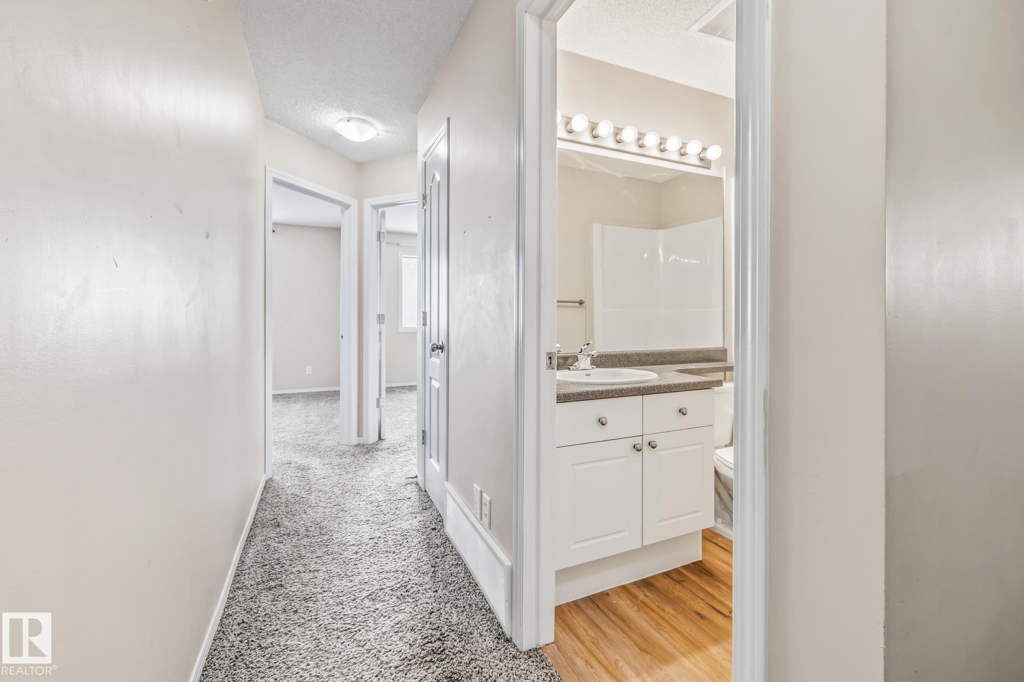 1421 Hermitage Road, Edmonton, AB - Indoor Photo Showing Other Room