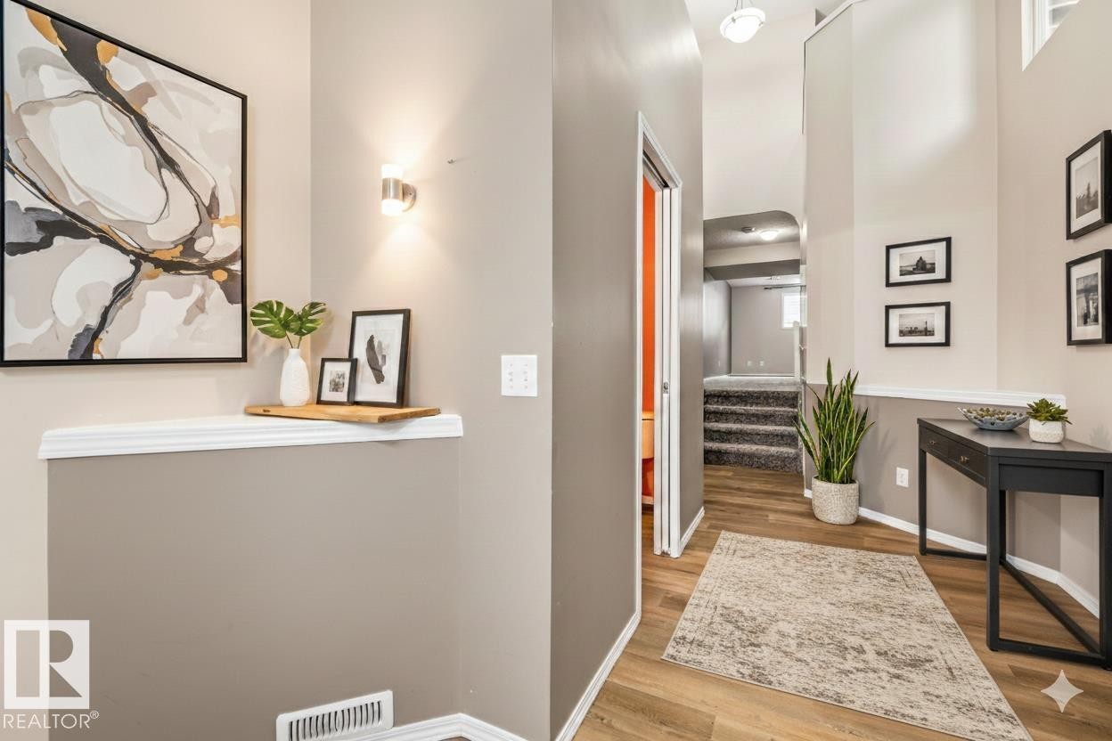 1421 Hermitage Road, Edmonton, AB - Indoor Photo Showing Other Room