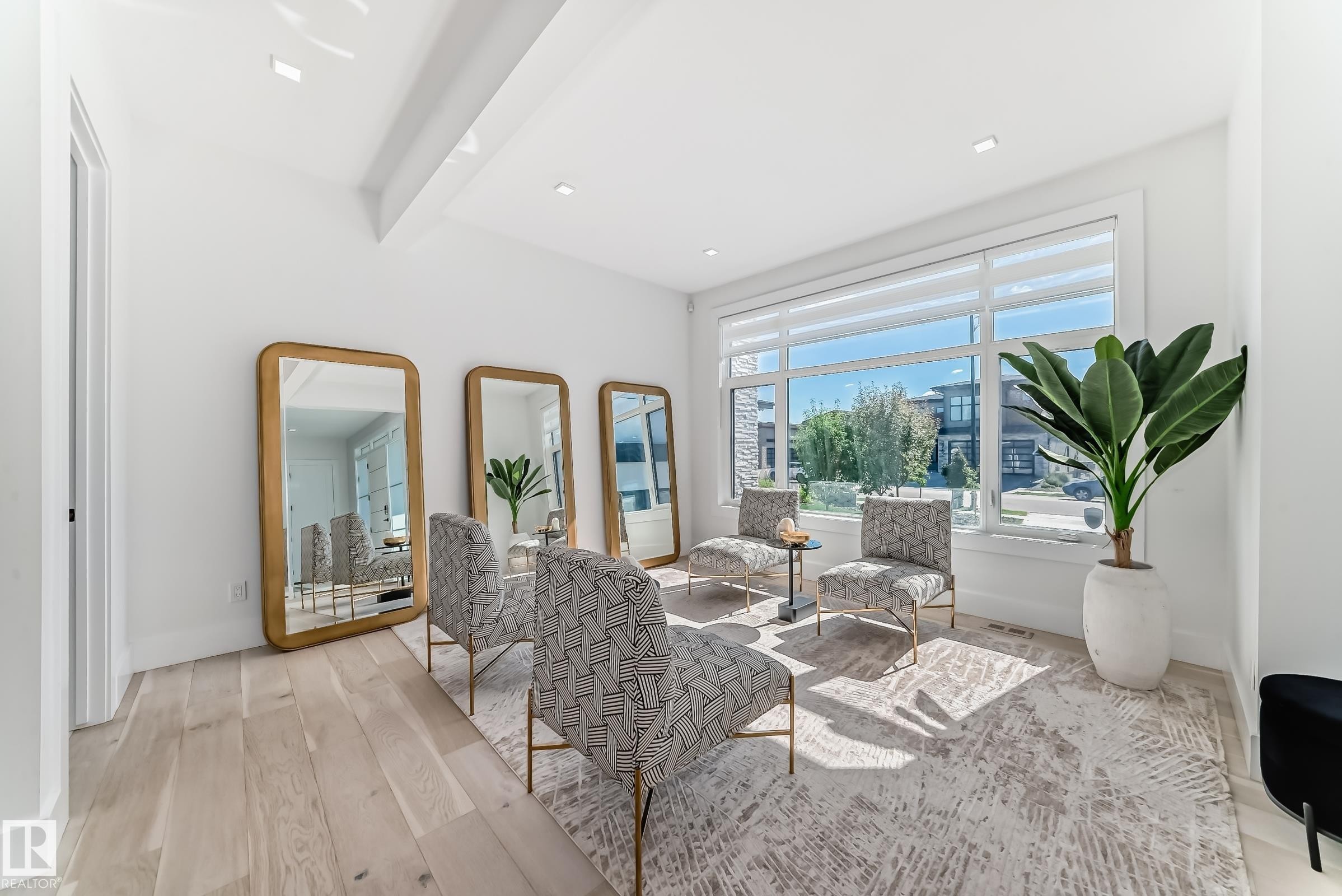 2747 Wheaton Drive, Edmonton, AB - Indoor