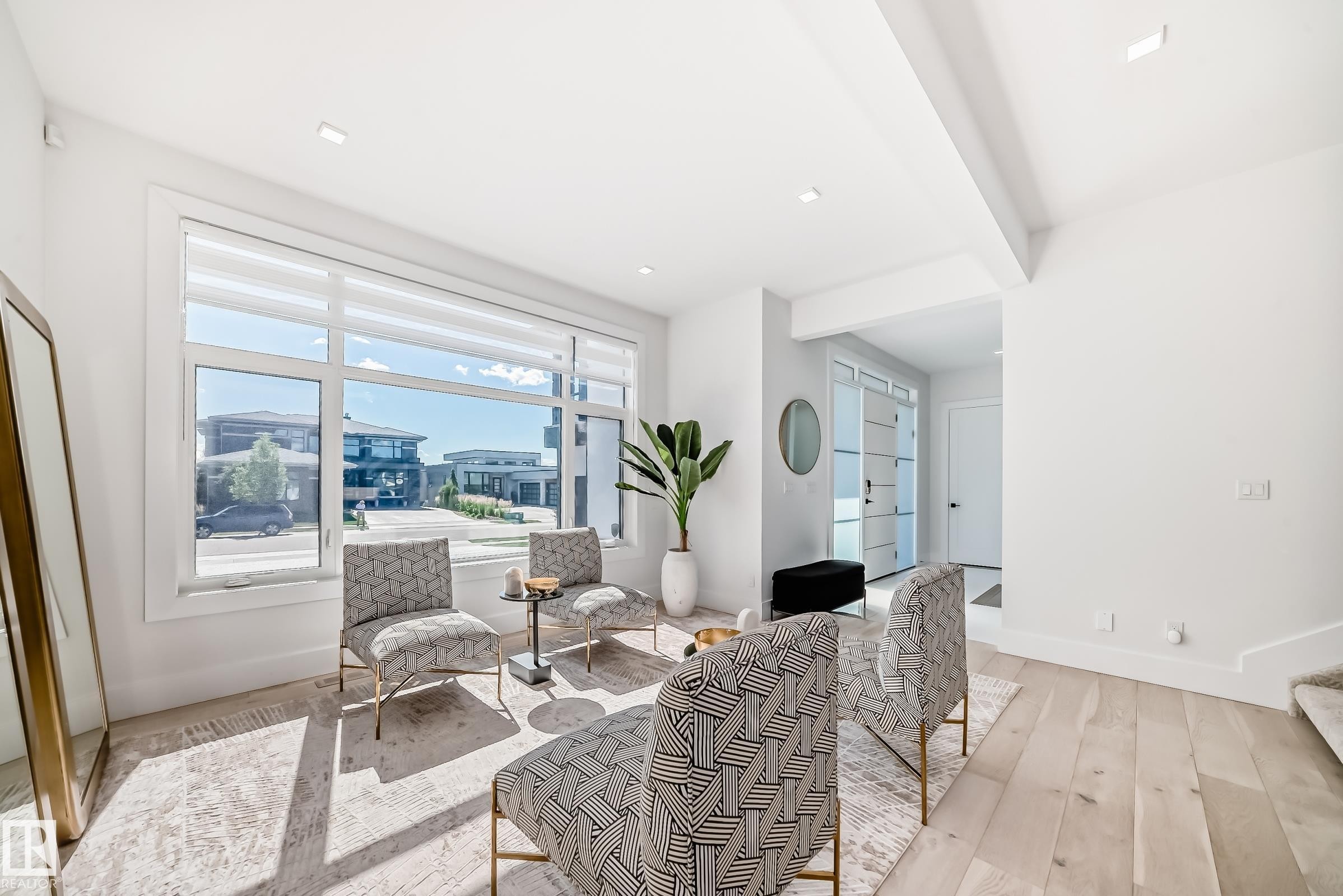 2747 Wheaton Drive, Edmonton, AB - Indoor