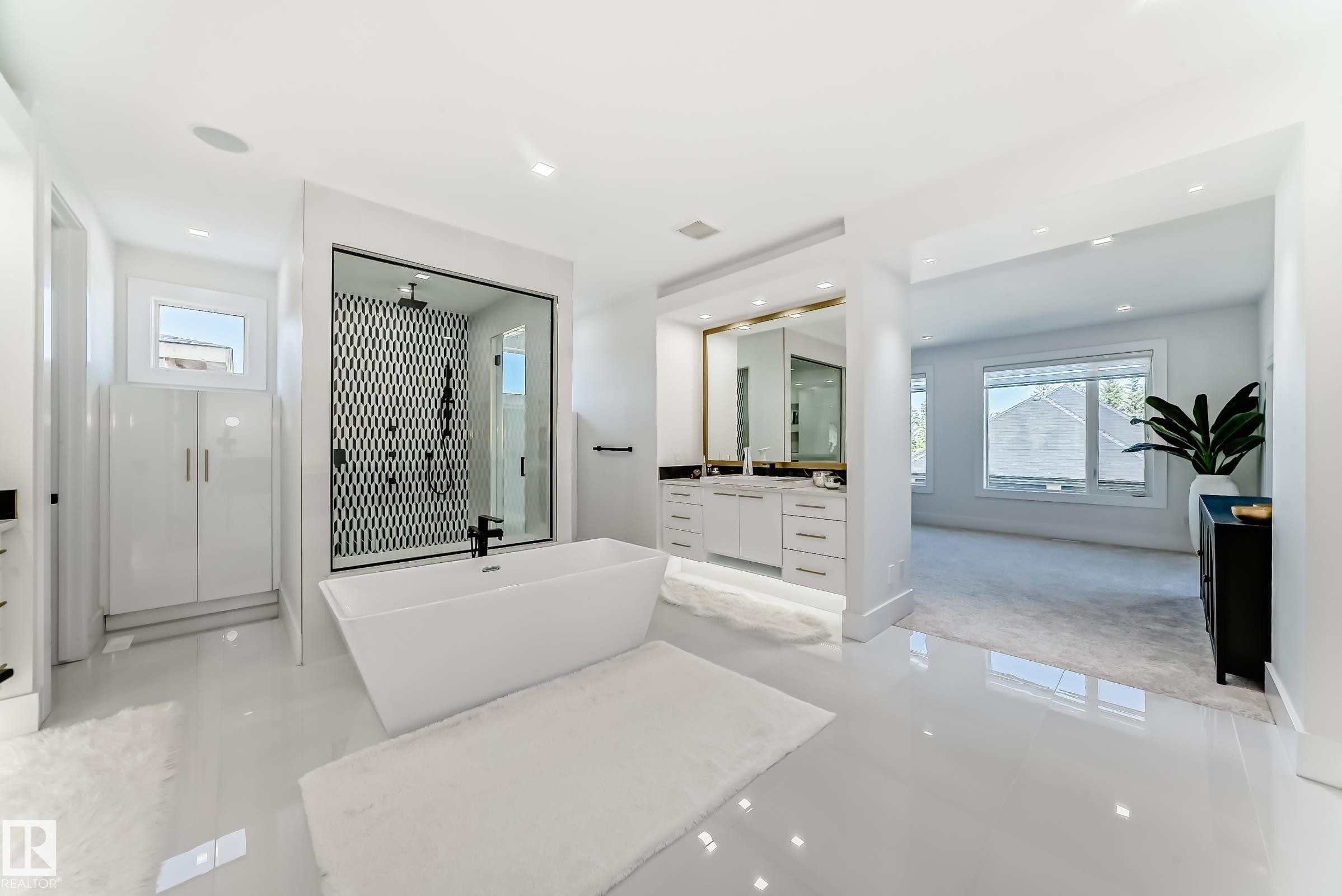 2747 Wheaton Drive, Edmonton, AB - Indoor Photo Showing Other Room