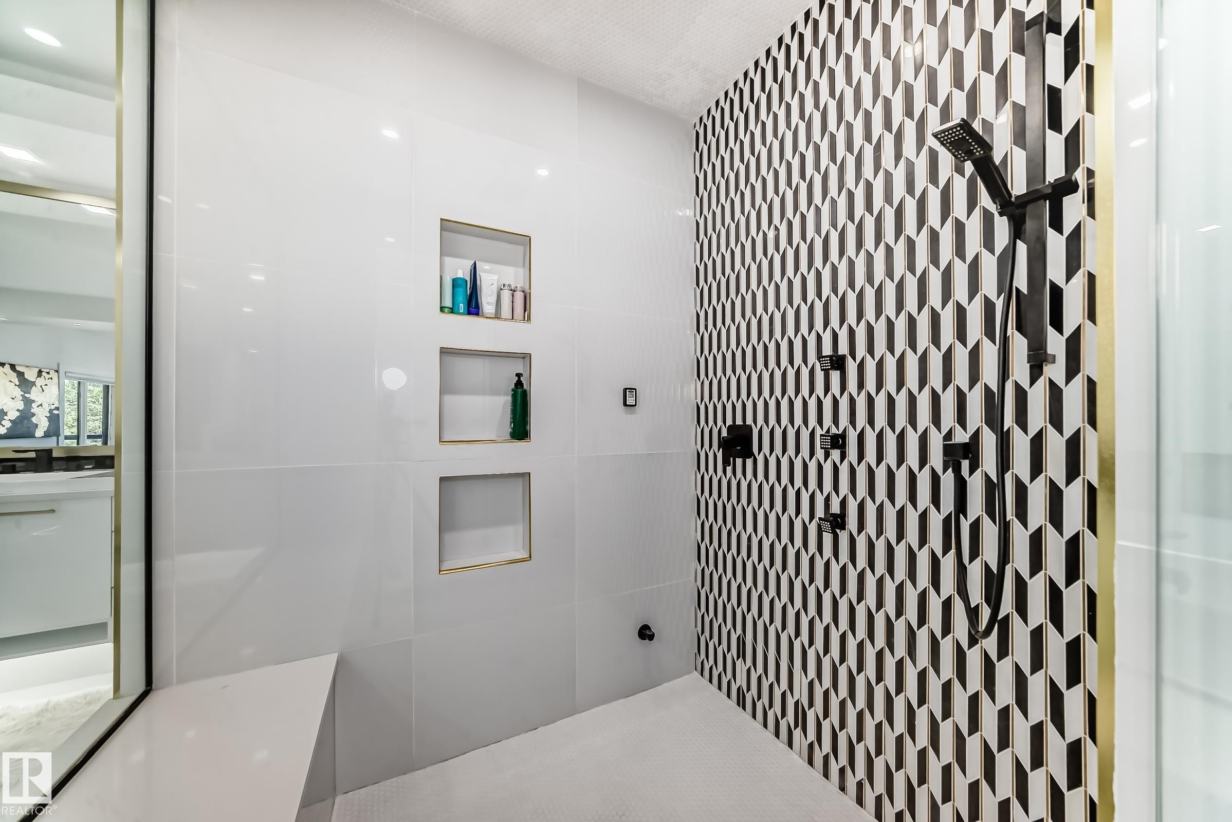 Steam Shower - 2747 Wheaton Drive, Edmonton, AB - Indoor Photo Showing Bathroom