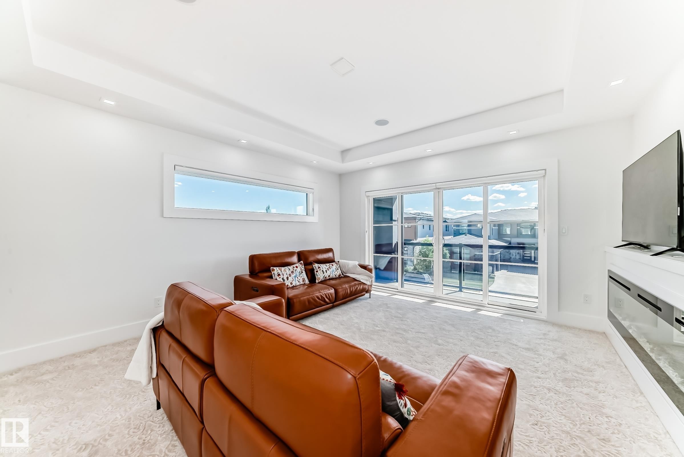 2747 Wheaton Drive, Edmonton, AB - Indoor